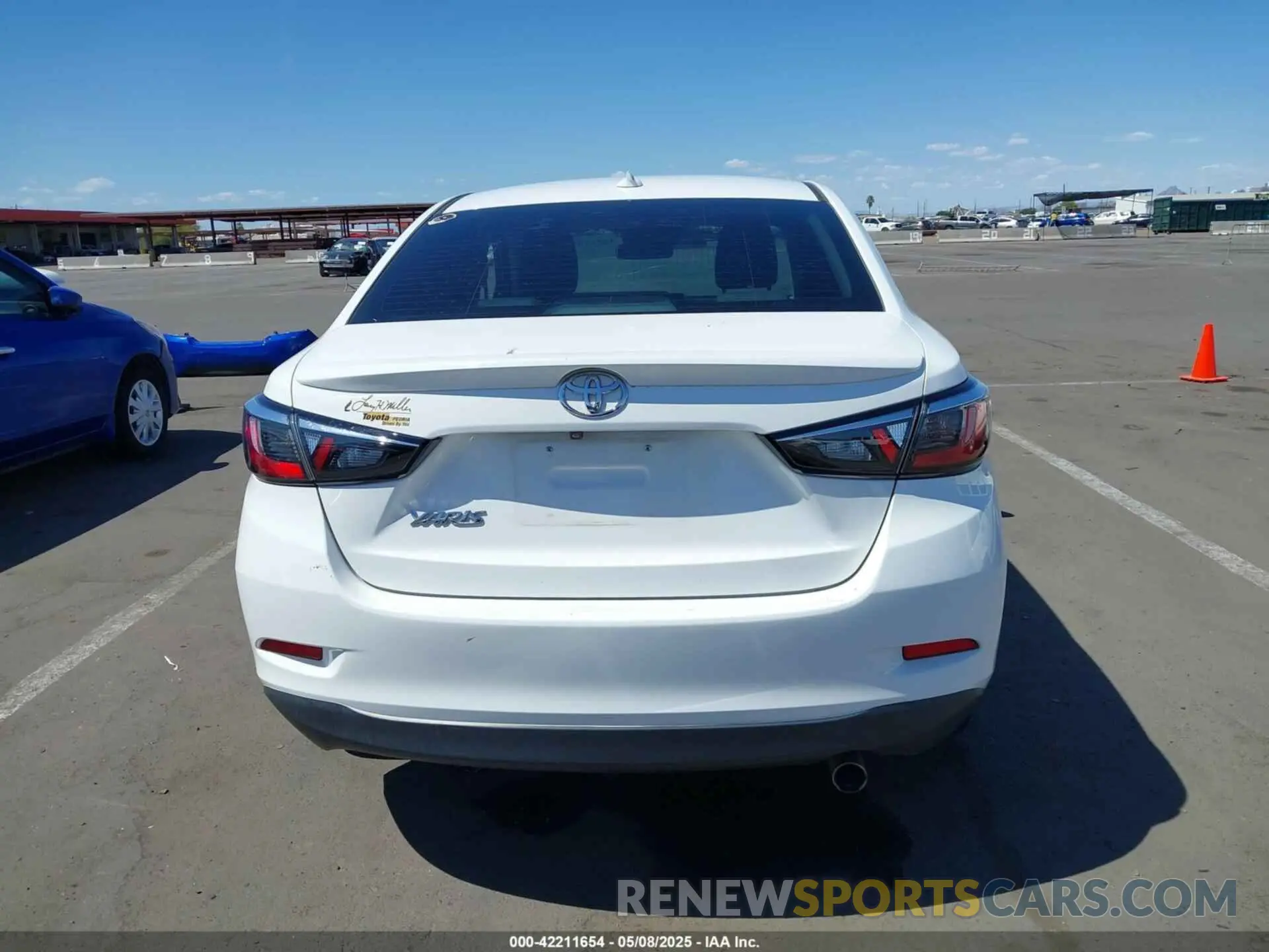 17 Photograph of a damaged car 3MYDLBYV4KY523780 TOYOTA YARIS 2019