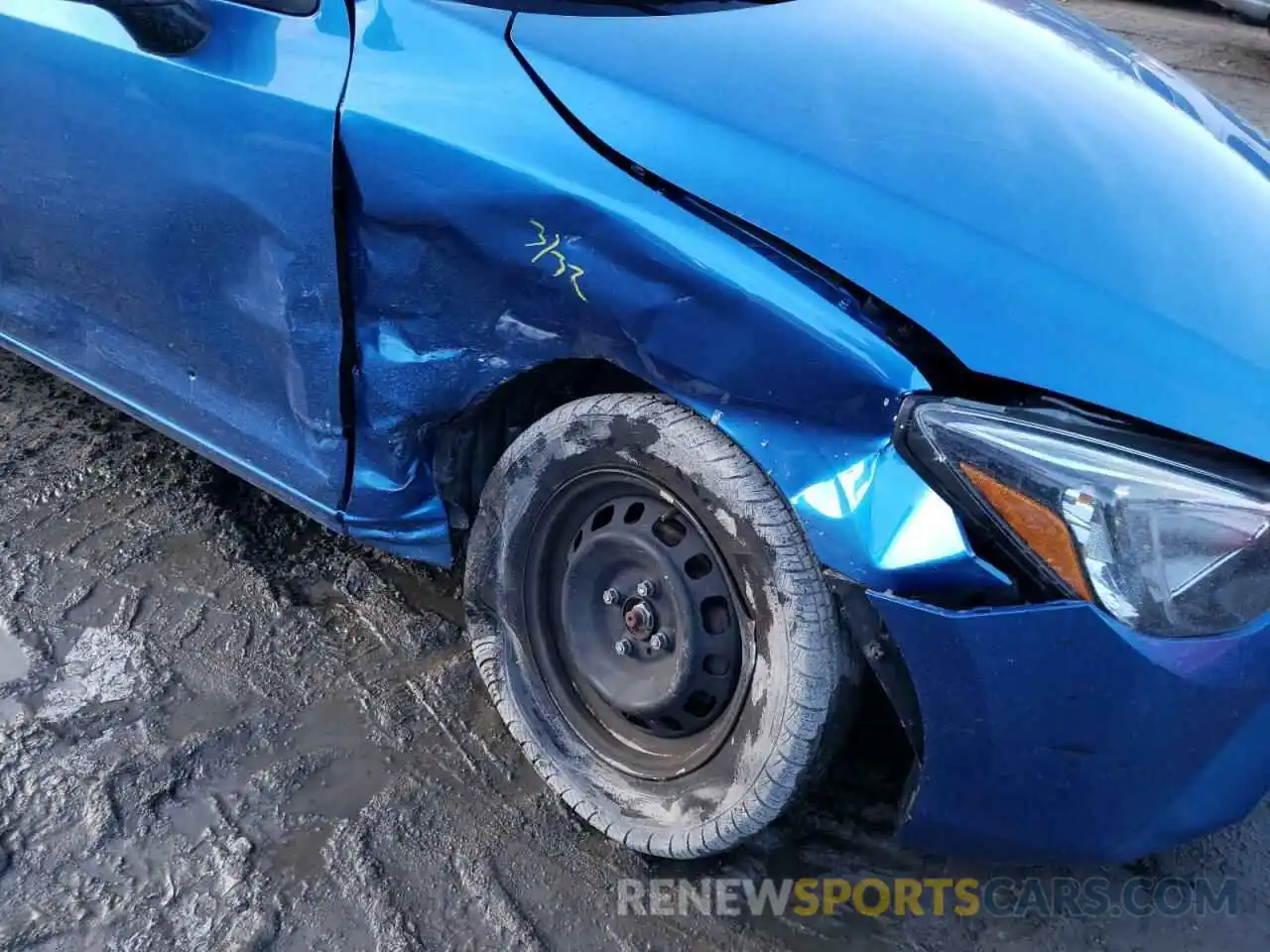 9 Photograph of a damaged car 3MYDLBYV4KY524038 TOYOTA YARIS 2019