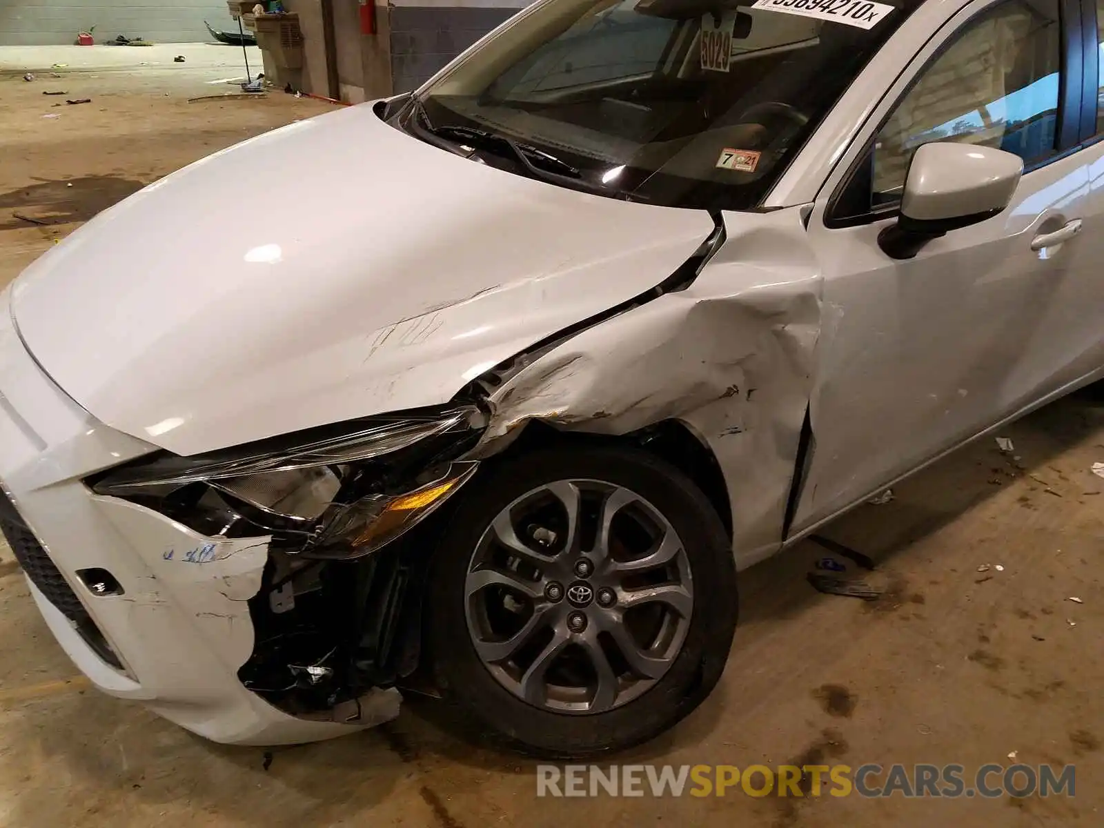 9 Photograph of a damaged car 3MYDLBYV4KY526419 TOYOTA YARIS 2019