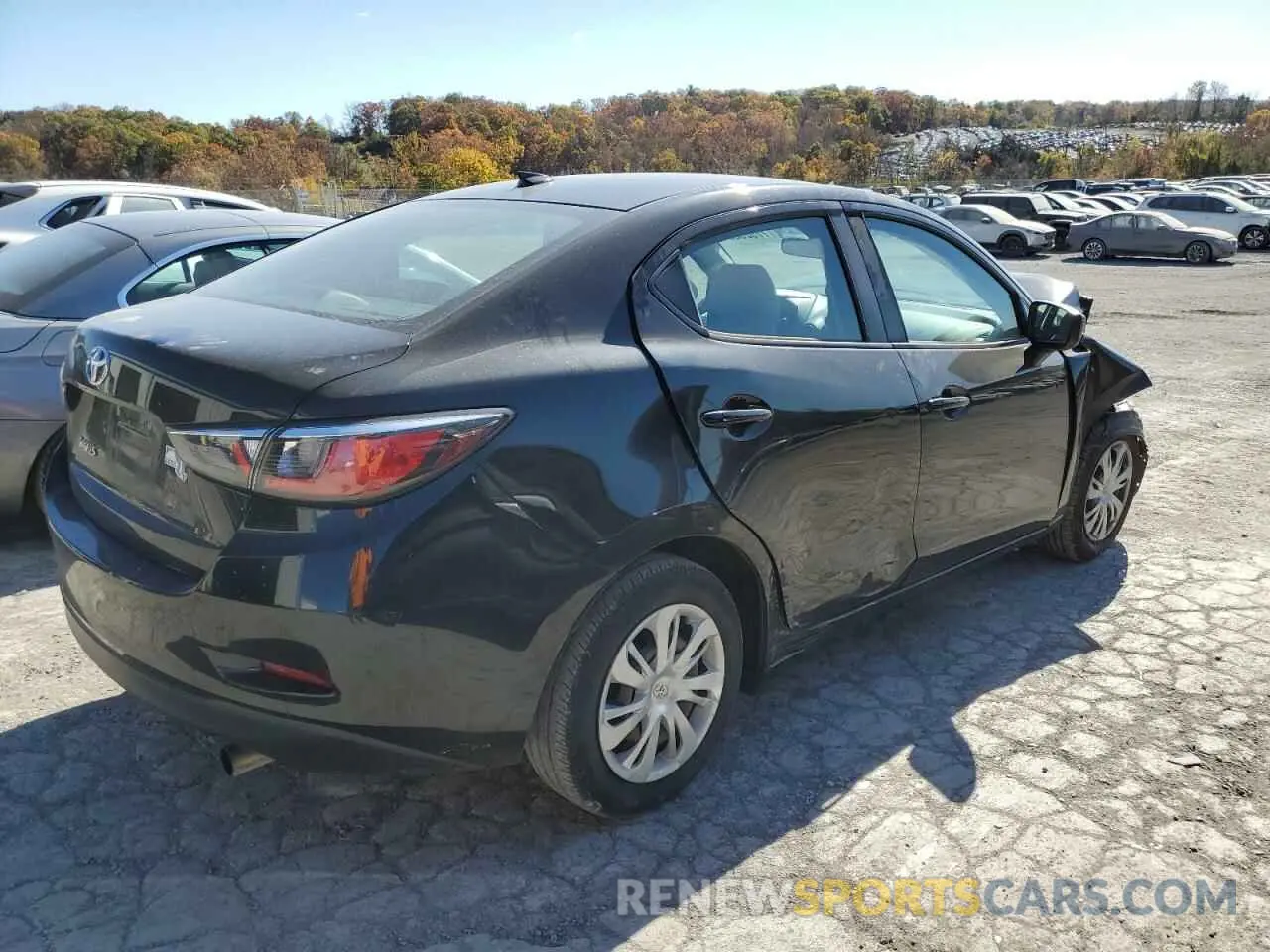 3 Photograph of a damaged car 3MYDLBYV5KY501951 TOYOTA YARIS 2019