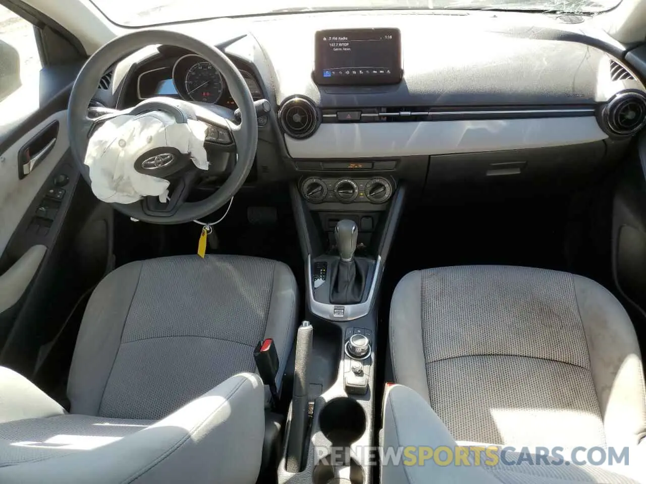 8 Photograph of a damaged car 3MYDLBYV5KY501951 TOYOTA YARIS 2019