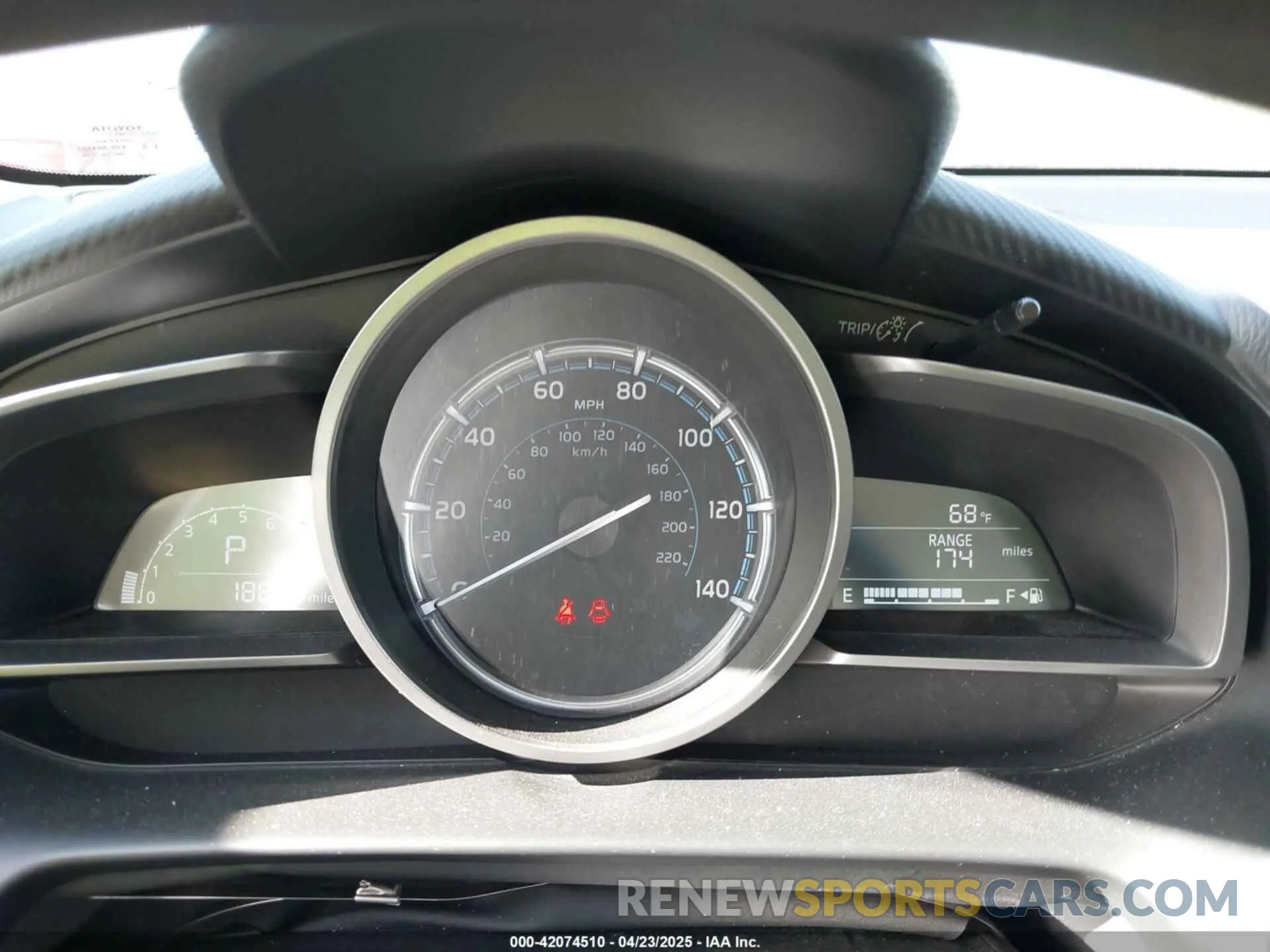 7 Photograph of a damaged car 3MYDLBYV5KY502386 TOYOTA YARIS 2019