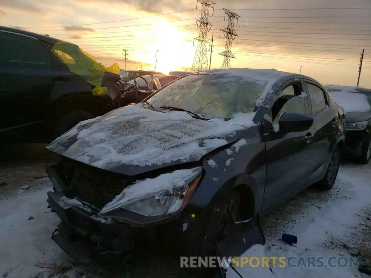 2 Photograph of a damaged car 3MYDLBYV5KY505174 TOYOTA YARIS 2019