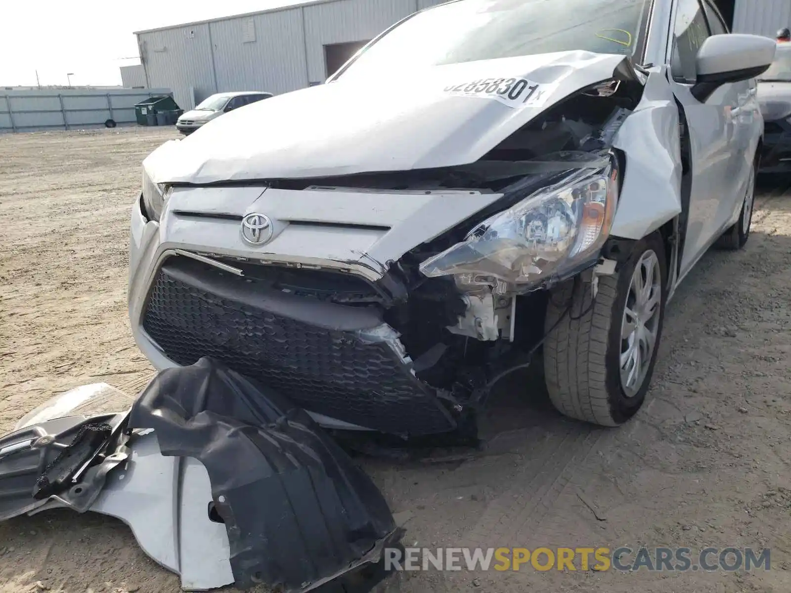 9 Photograph of a damaged car 3MYDLBYV5KY506941 TOYOTA YARIS 2019