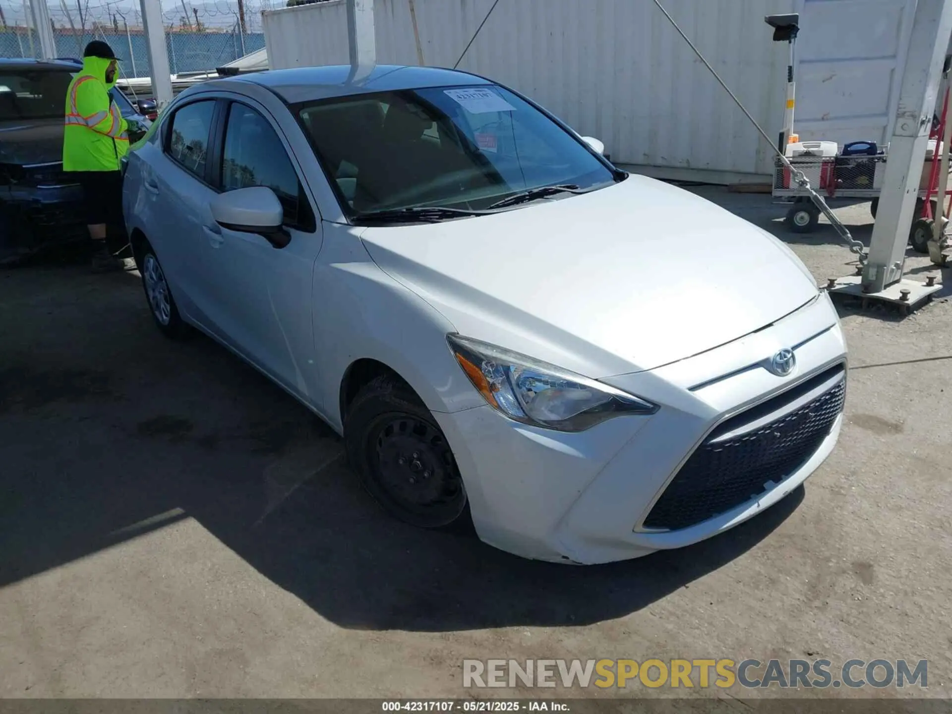 1 Photograph of a damaged car 3MYDLBYV5KY512111 TOYOTA YARIS 2019