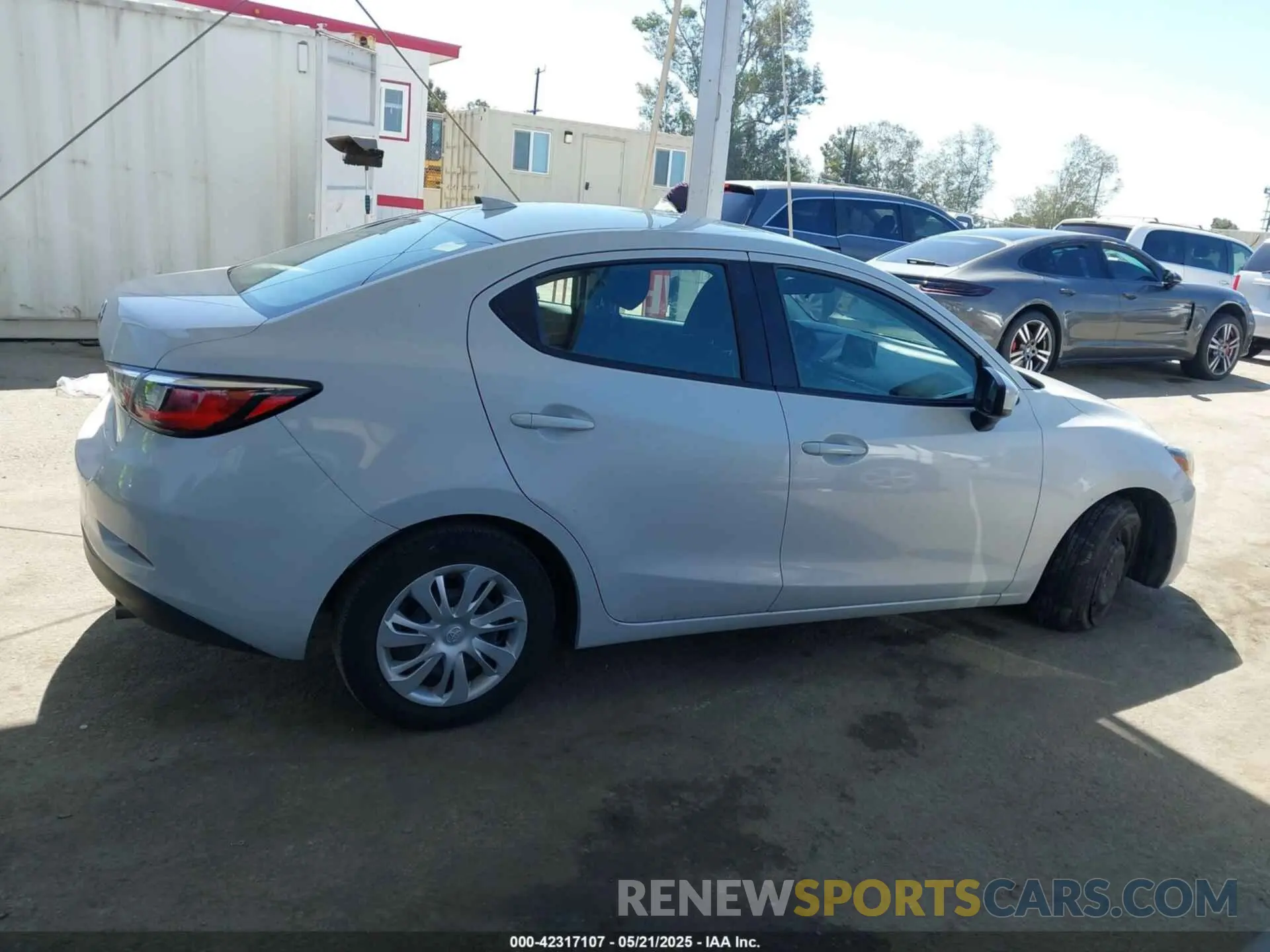 13 Photograph of a damaged car 3MYDLBYV5KY512111 TOYOTA YARIS 2019