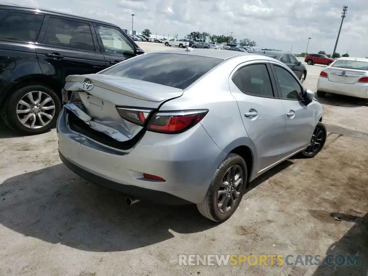 4 Photograph of a damaged car 3MYDLBYV5KY520290 TOYOTA YARIS 2019