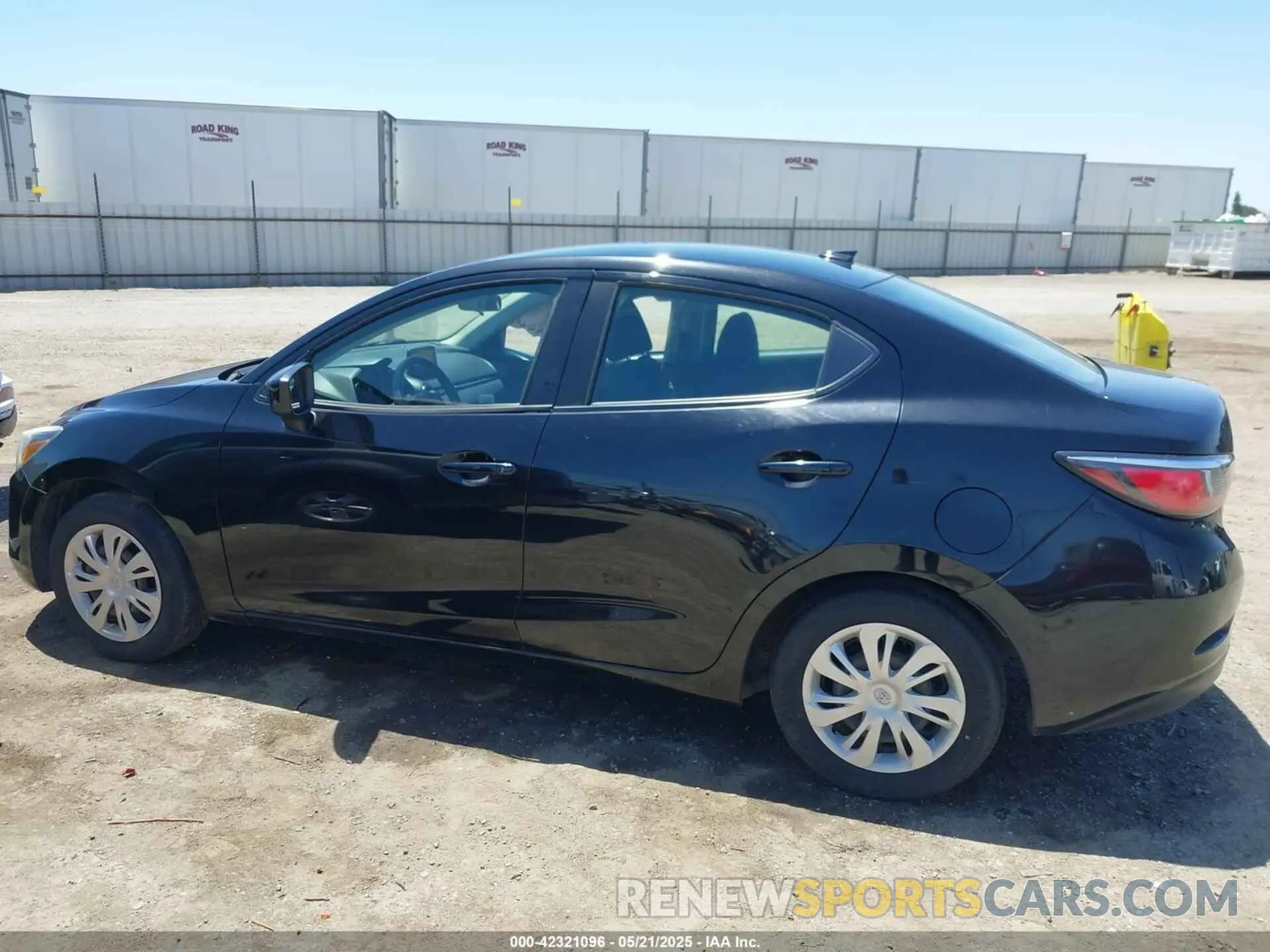 15 Photograph of a damaged car 3MYDLBYV5KY521066 TOYOTA YARIS 2019