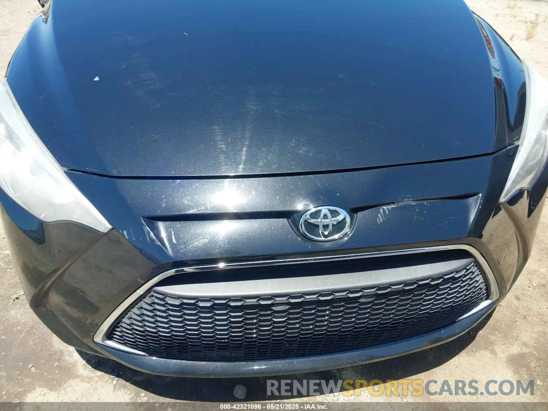 18 Photograph of a damaged car 3MYDLBYV5KY521066 TOYOTA YARIS 2019