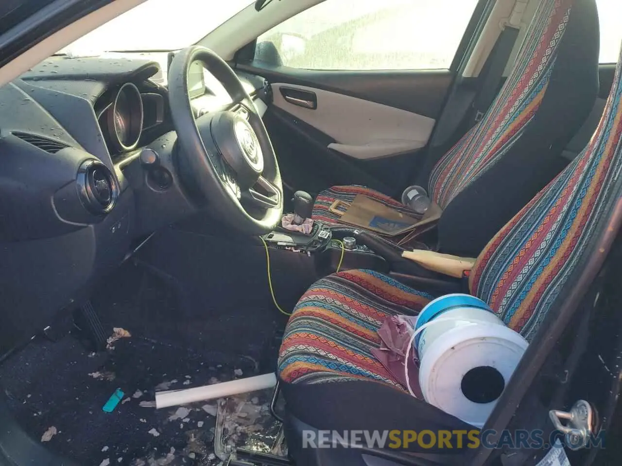 7 Photograph of a damaged car 3MYDLBYV5KY521567 TOYOTA YARIS 2019