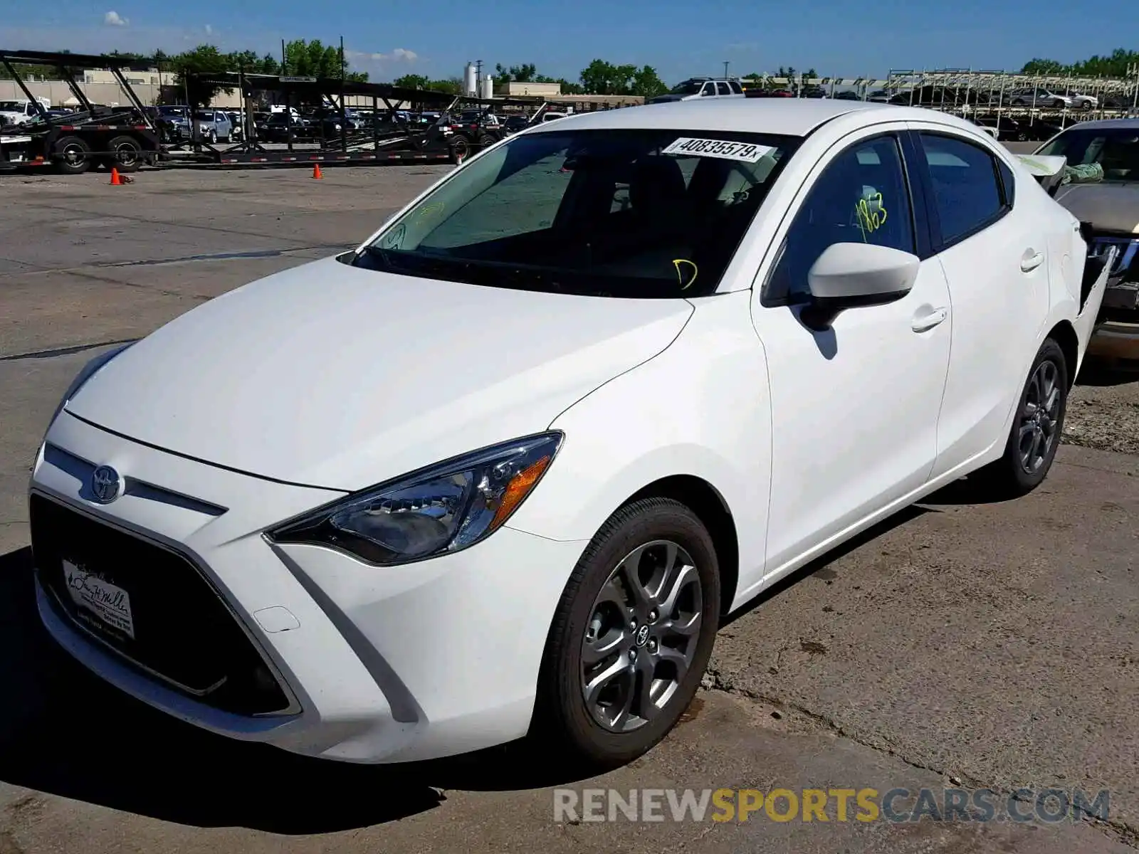 2 Photograph of a damaged car 3MYDLBYV5KY521603 TOYOTA YARIS 2019