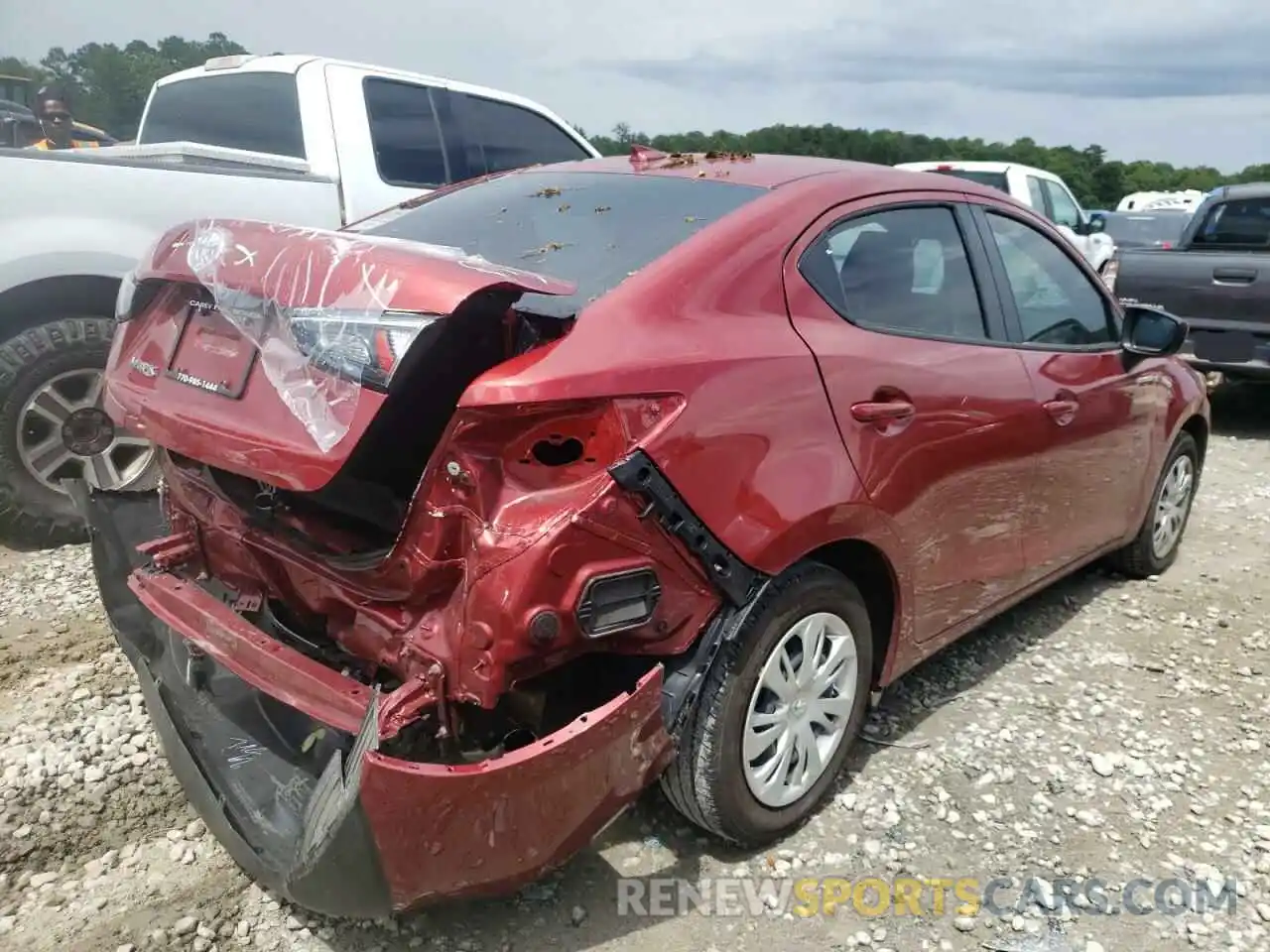 4 Photograph of a damaged car 3MYDLBYV5KY526512 TOYOTA YARIS 2019