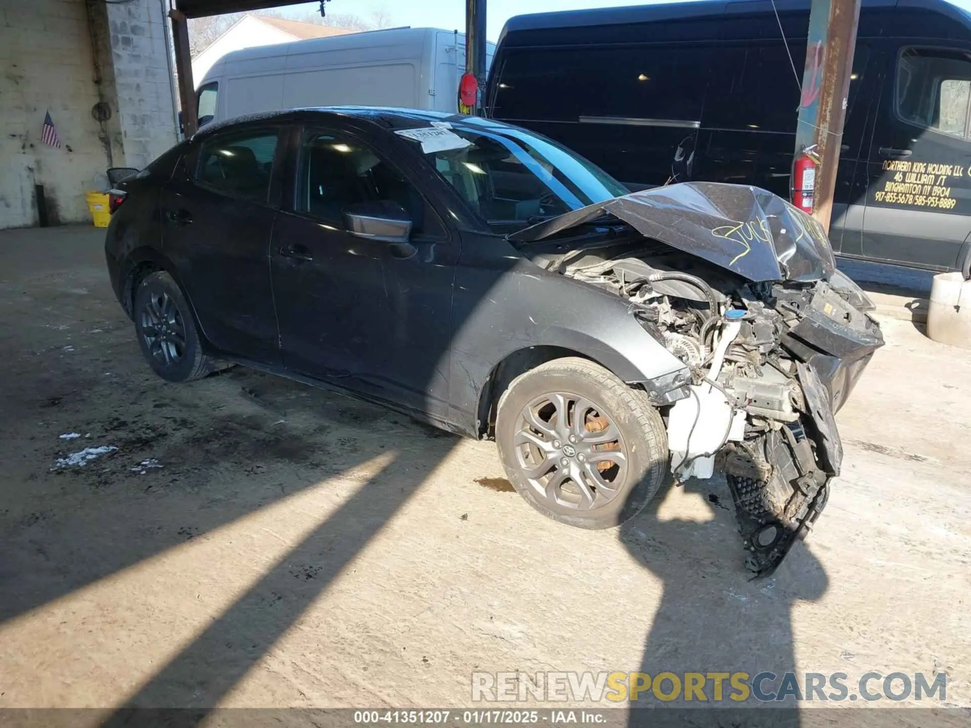 1 Photograph of a damaged car 3MYDLBYV5KY526946 TOYOTA YARIS 2019