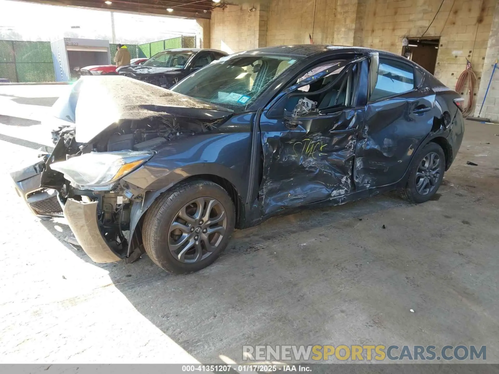 2 Photograph of a damaged car 3MYDLBYV5KY526946 TOYOTA YARIS 2019