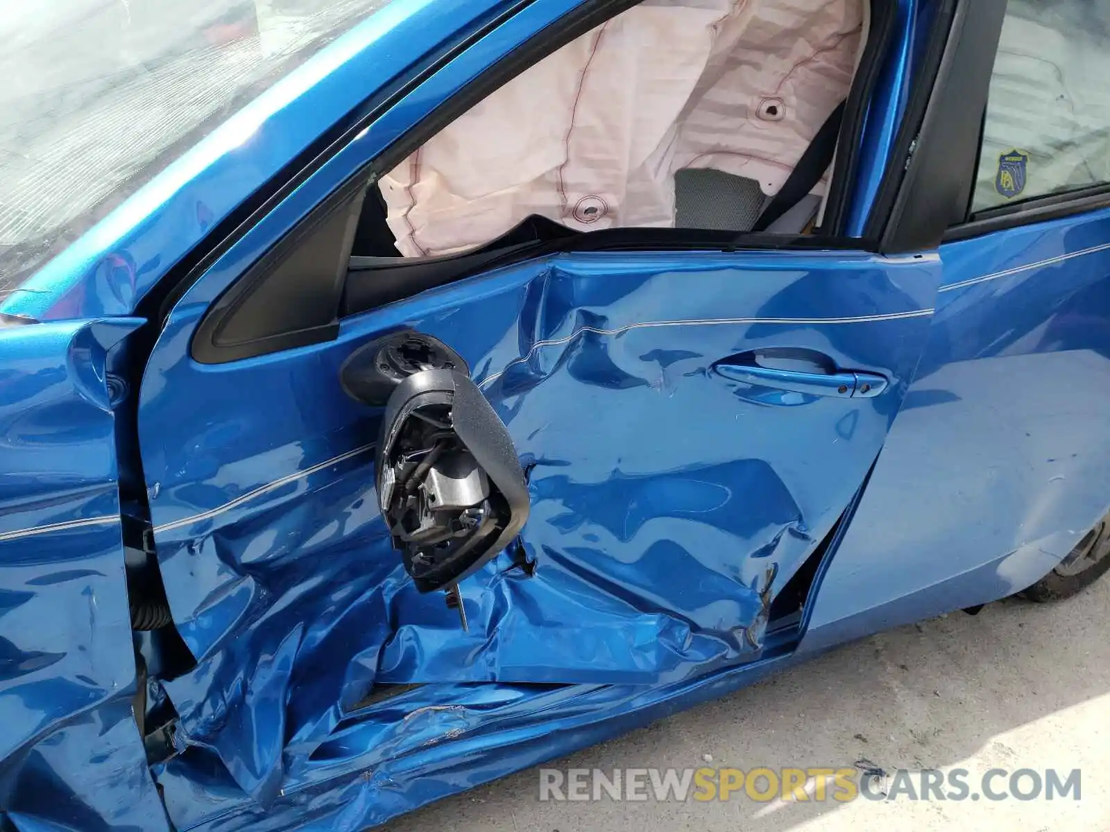 10 Photograph of a damaged car 3MYDLBYV6KY517916 TOYOTA YARIS 2019