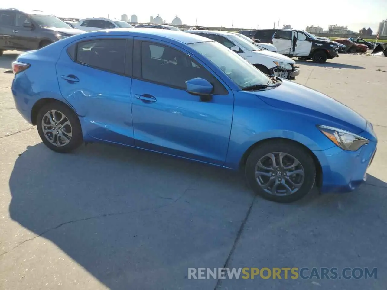 4 Photograph of a damaged car 3MYDLBYV6KY521903 TOYOTA YARIS 2019