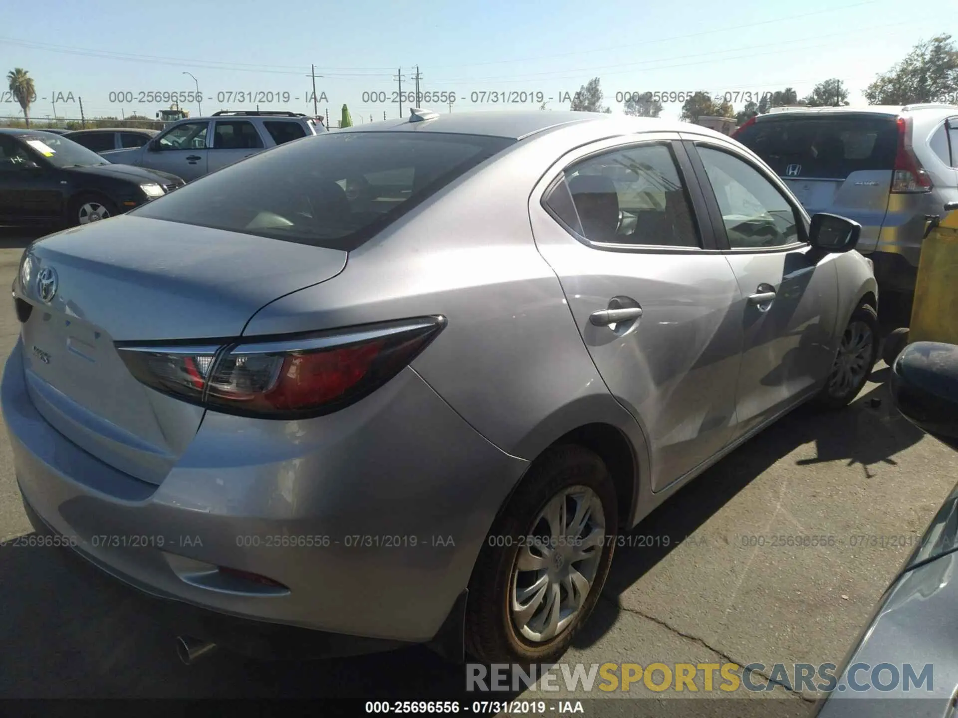 4 Photograph of a damaged car 3MYDLBYV6KY522758 TOYOTA YARIS 2019