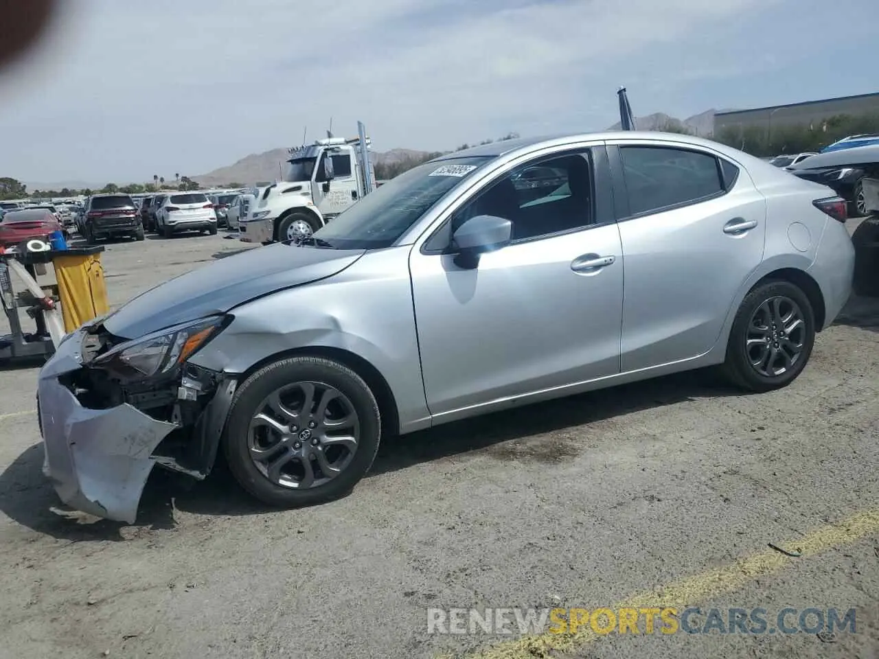1 Photograph of a damaged car 3MYDLBYV6KY524803 TOYOTA YARIS 2019