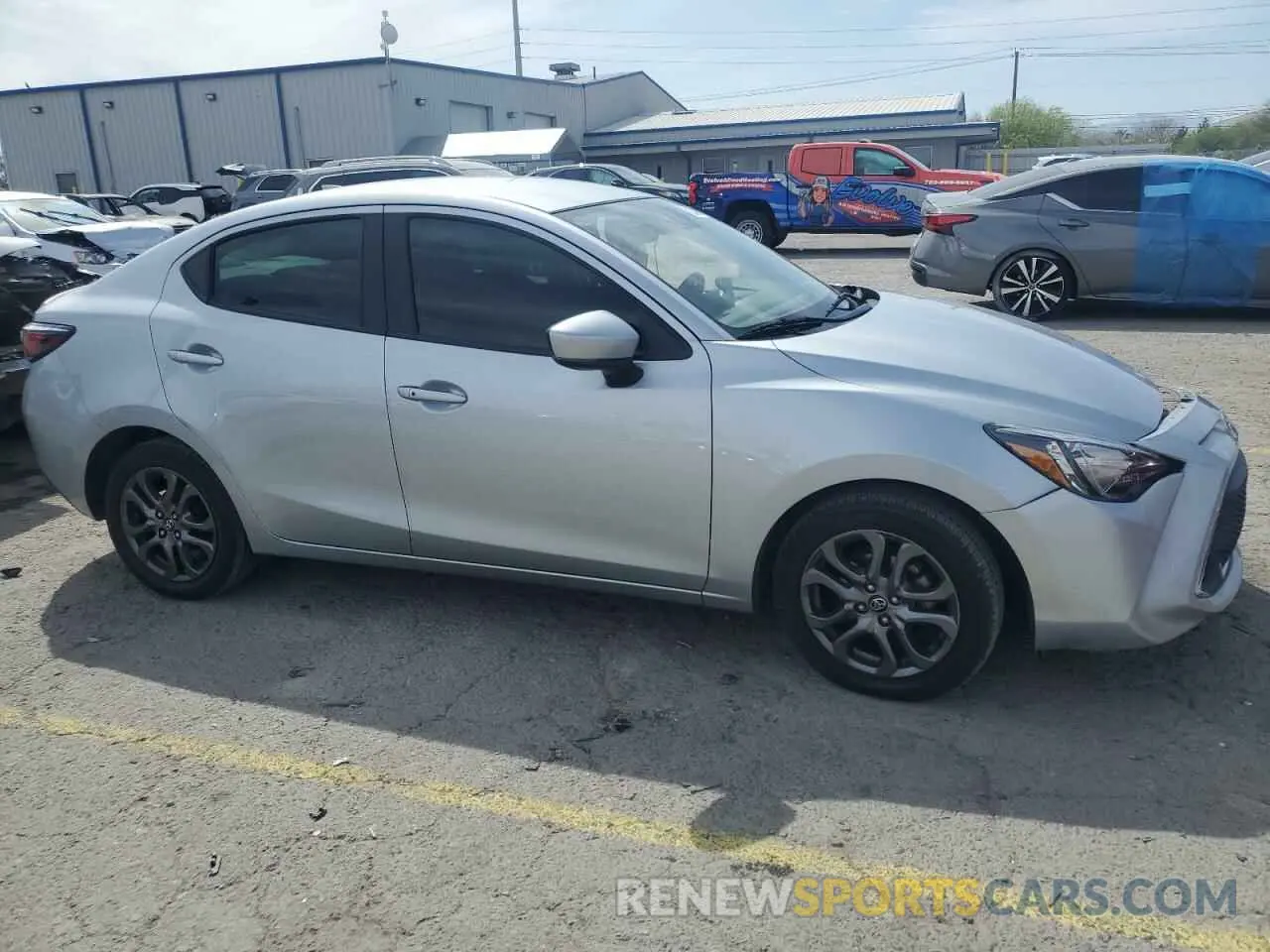 4 Photograph of a damaged car 3MYDLBYV6KY524803 TOYOTA YARIS 2019