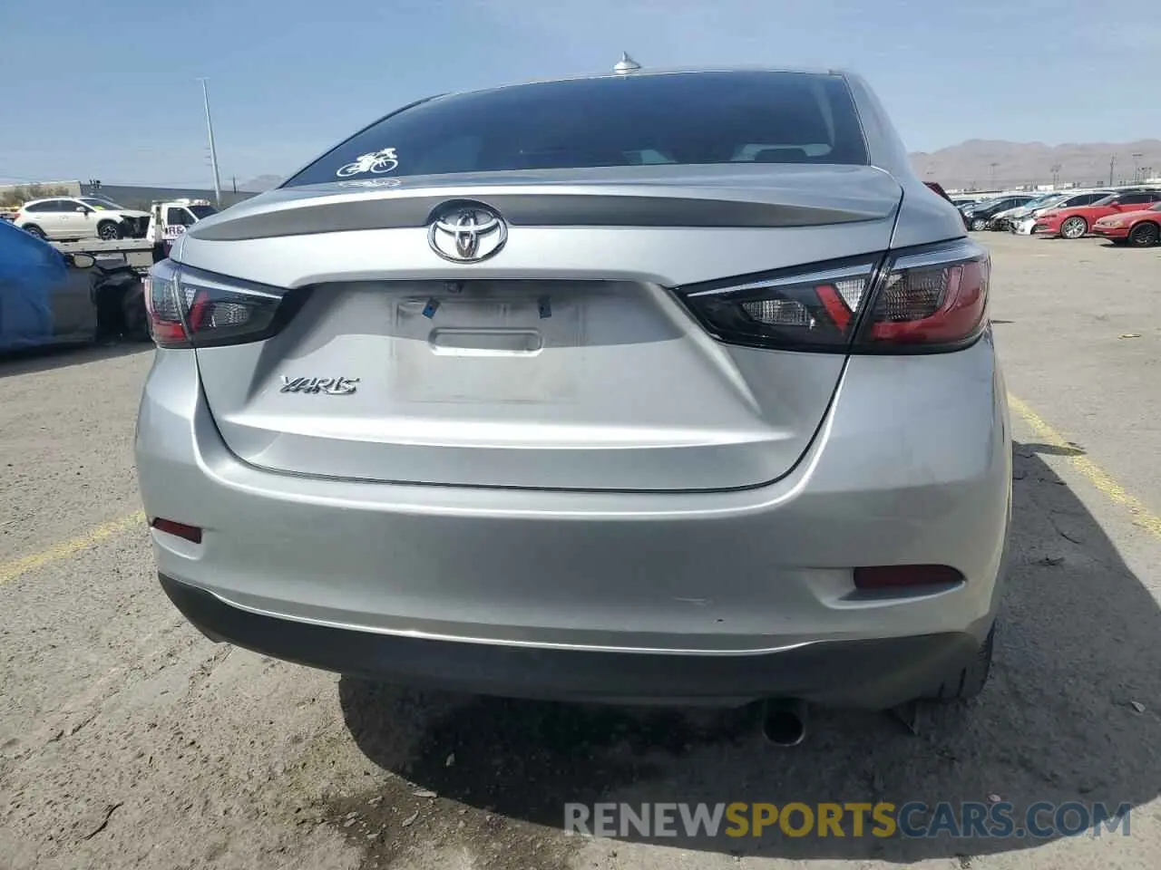 6 Photograph of a damaged car 3MYDLBYV6KY524803 TOYOTA YARIS 2019
