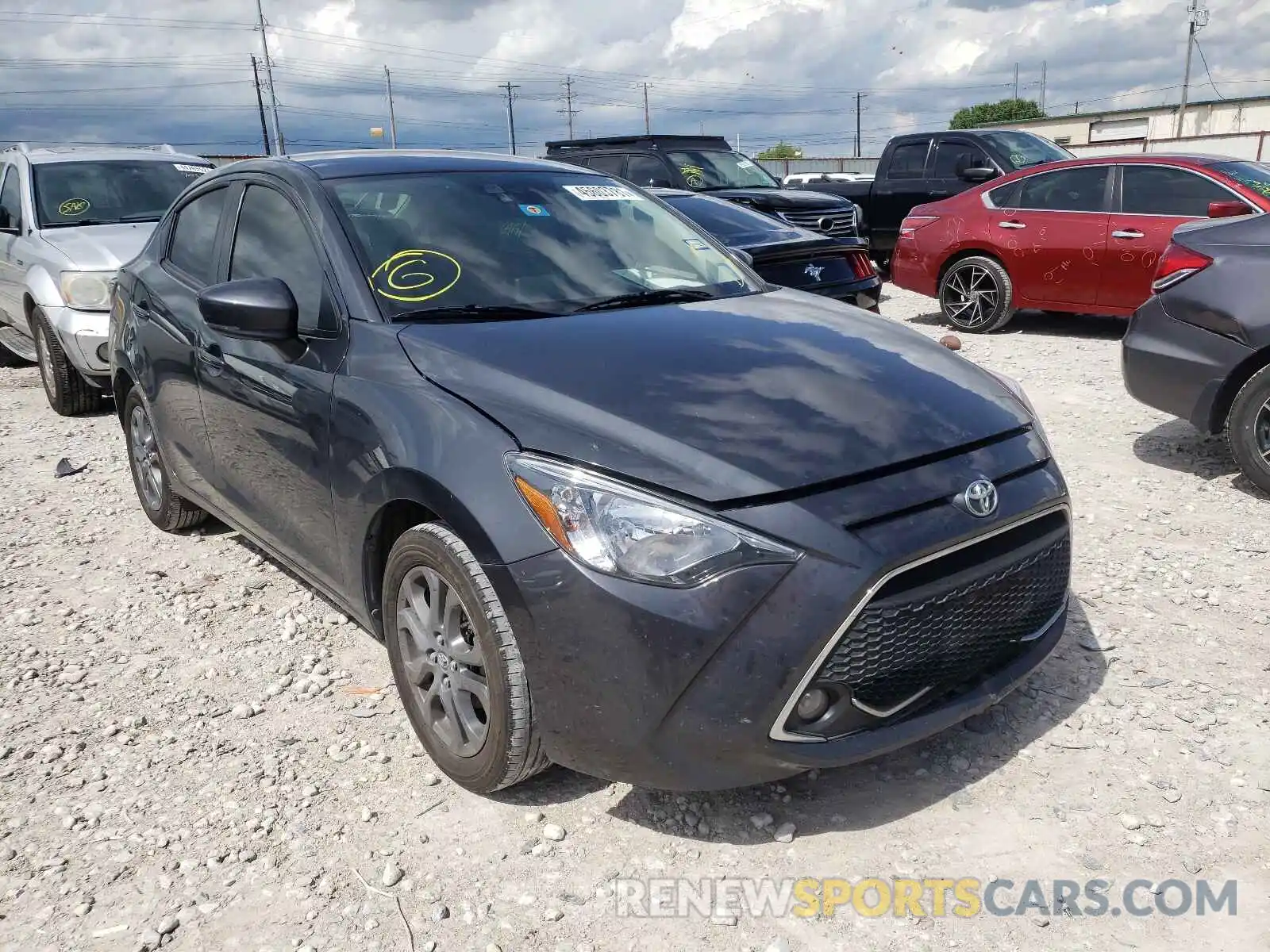 1 Photograph of a damaged car 3MYDLBYV6KY528348 TOYOTA YARIS 2019