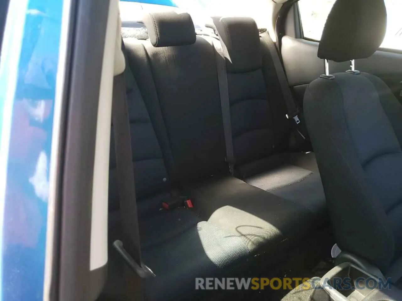 6 Photograph of a damaged car 3MYDLBYV7KY500915 TOYOTA YARIS 2019