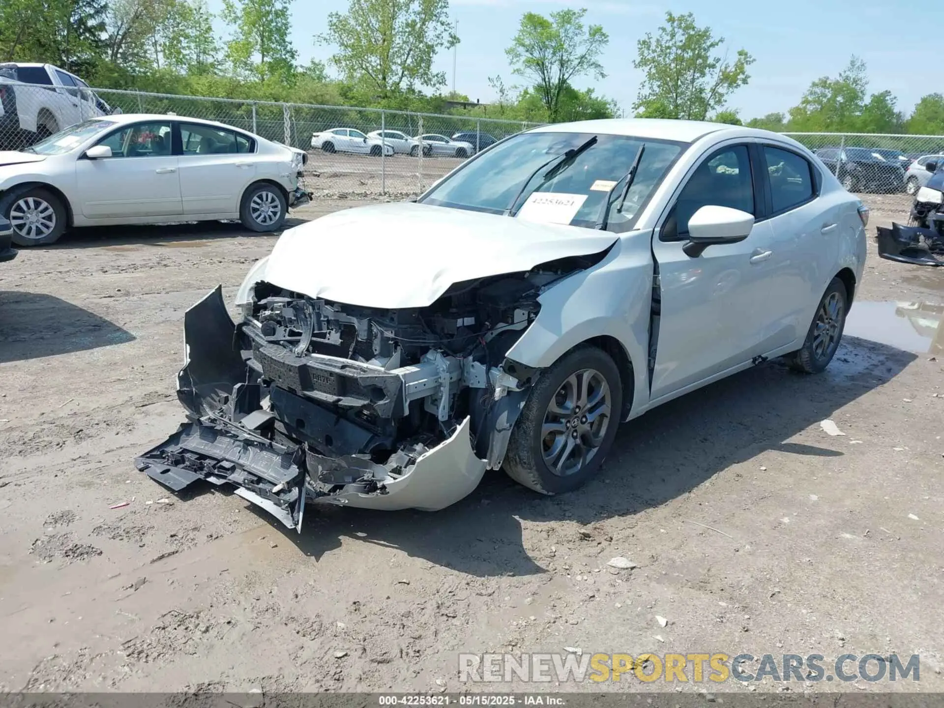 2 Photograph of a damaged car 3MYDLBYV7KY506813 TOYOTA YARIS 2019