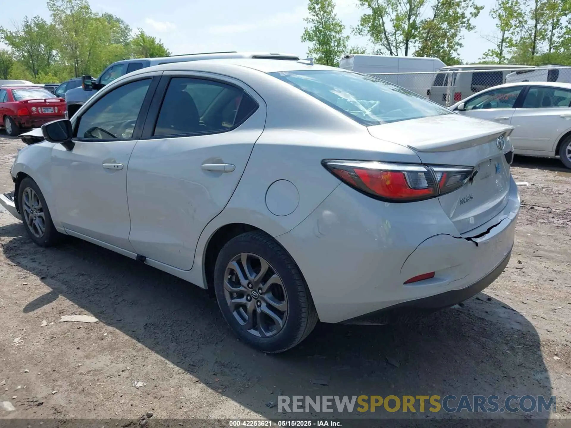 3 Photograph of a damaged car 3MYDLBYV7KY506813 TOYOTA YARIS 2019
