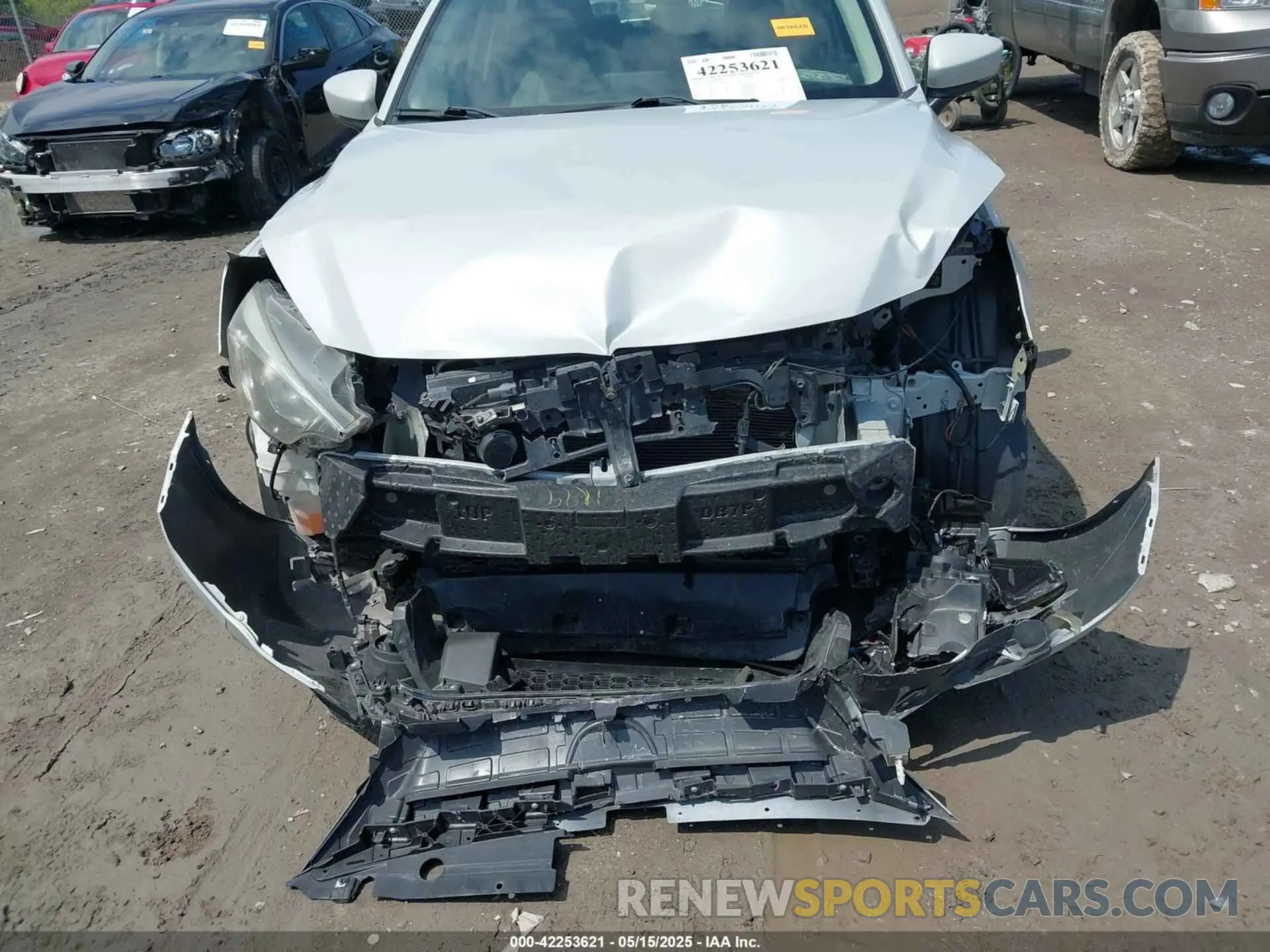6 Photograph of a damaged car 3MYDLBYV7KY506813 TOYOTA YARIS 2019