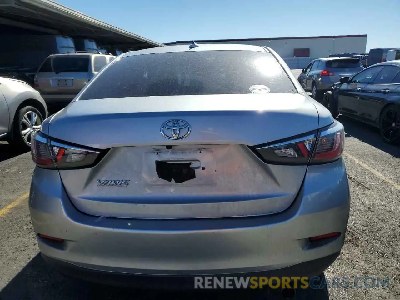 6 Photograph of a damaged car 3MYDLBYV7KY508173 TOYOTA YARIS 2019