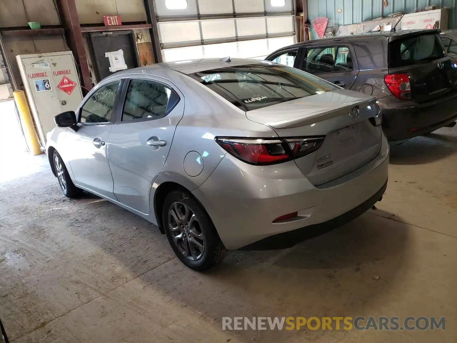 3 Photograph of a damaged car 3MYDLBYV7KY512367 TOYOTA YARIS 2019