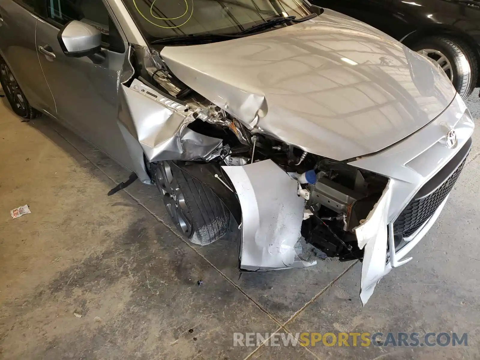 9 Photograph of a damaged car 3MYDLBYV7KY512367 TOYOTA YARIS 2019