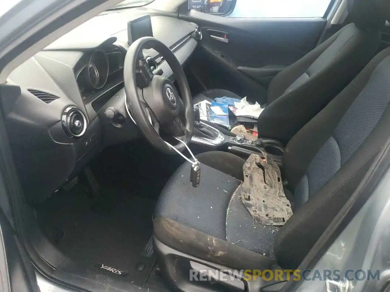 7 Photograph of a damaged car 3MYDLBYV7KY516998 TOYOTA YARIS 2019