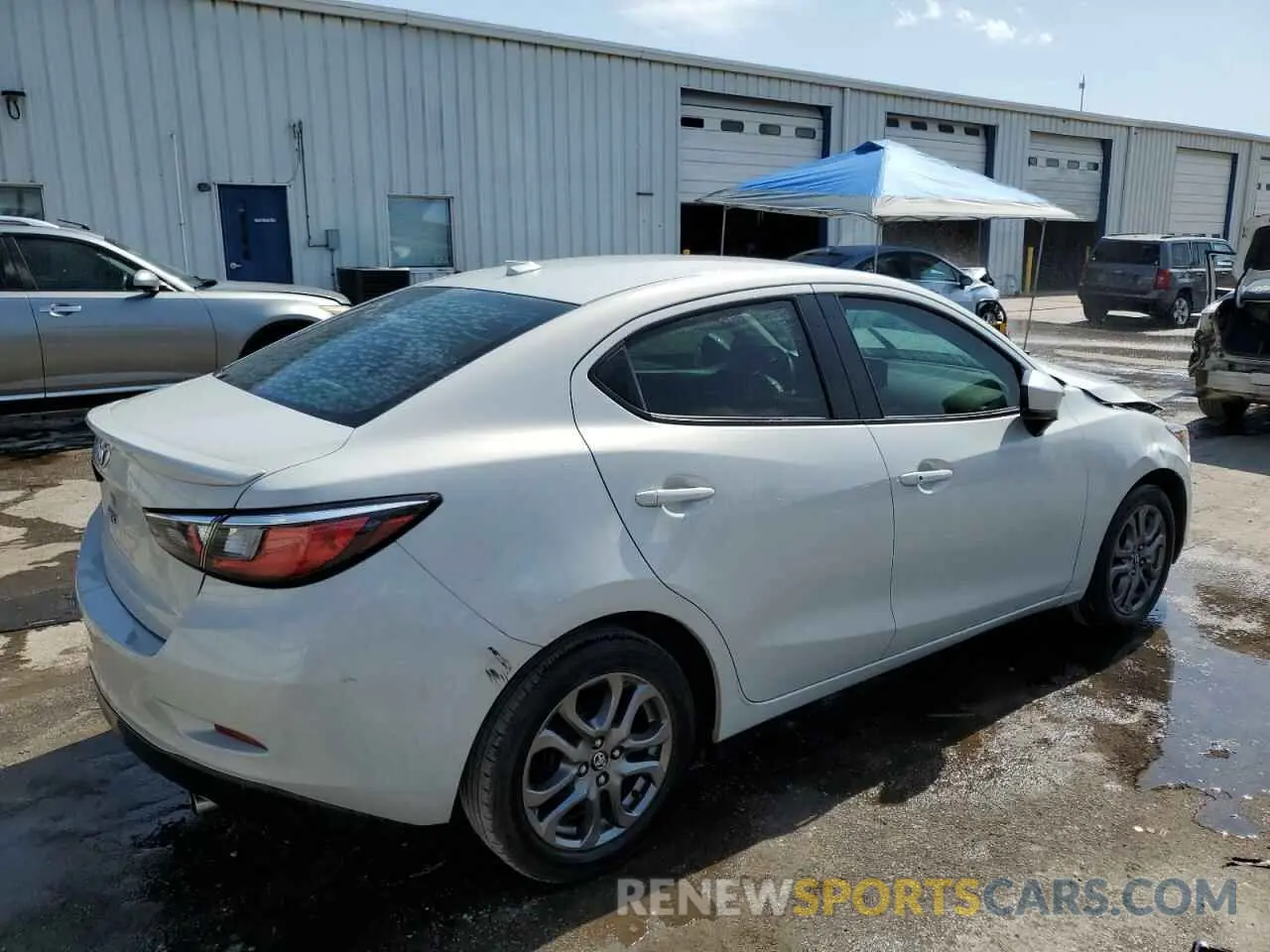 3 Photograph of a damaged car 3MYDLBYV7KY519027 TOYOTA YARIS 2019