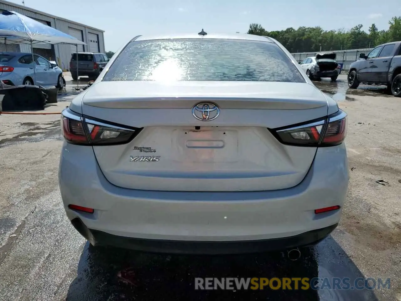 6 Photograph of a damaged car 3MYDLBYV7KY519027 TOYOTA YARIS 2019