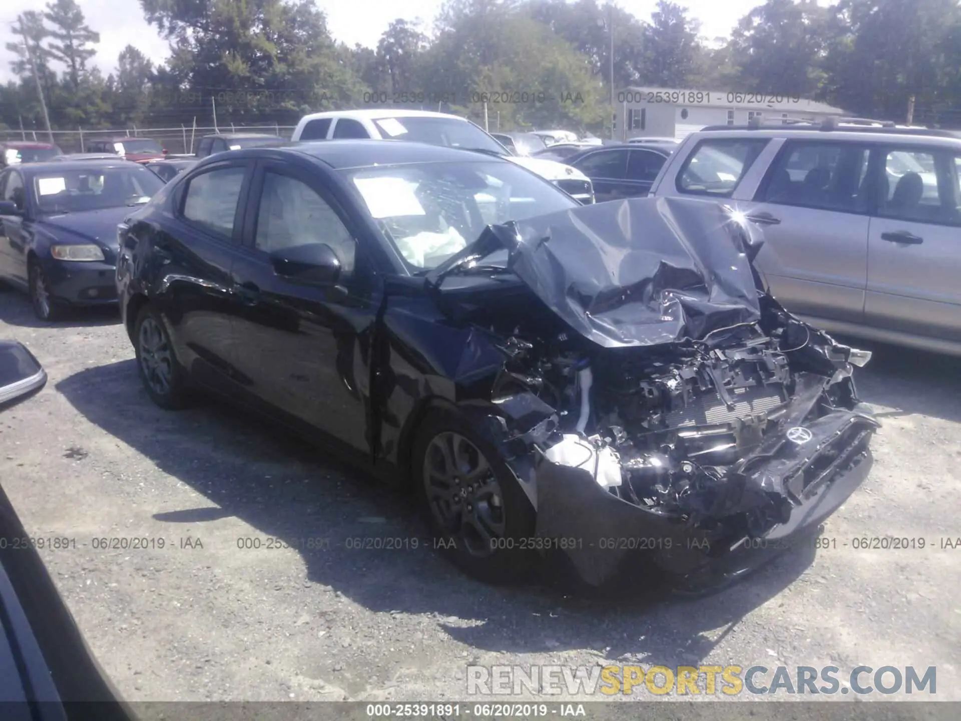 1 Photograph of a damaged car 3MYDLBYV7KY519870 TOYOTA YARIS 2019