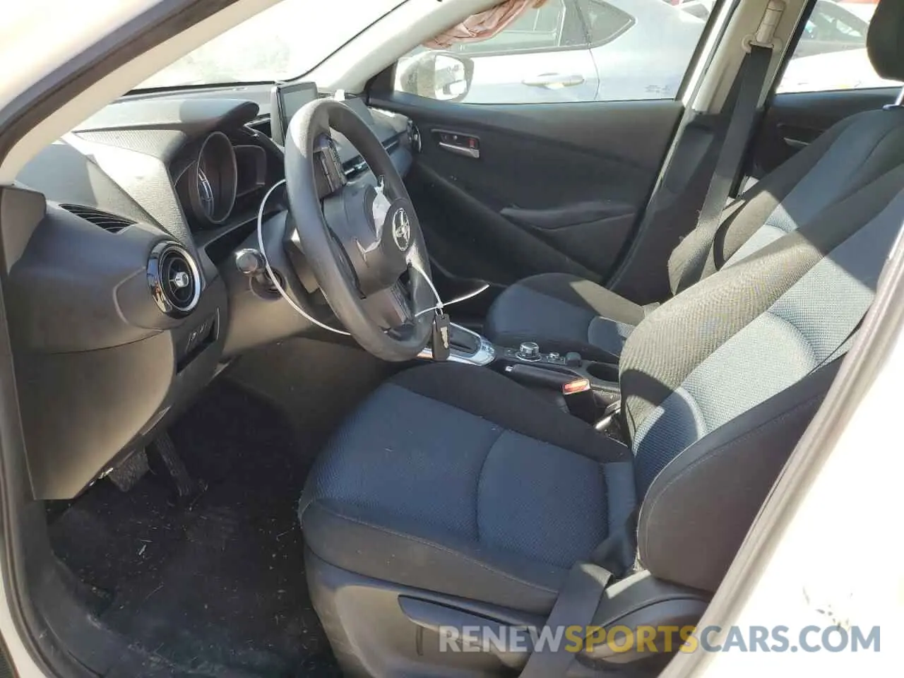 7 Photograph of a damaged car 3MYDLBYV7KY521344 TOYOTA YARIS 2019