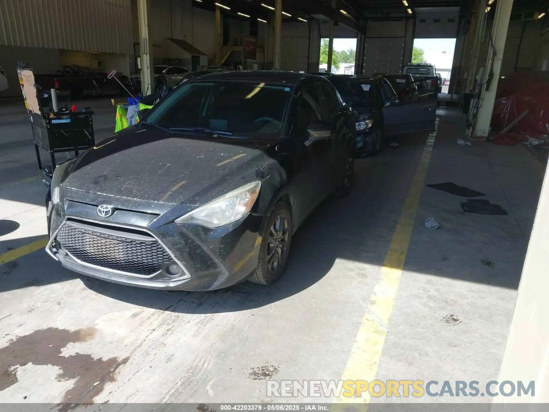 2 Photograph of a damaged car 3MYDLBYV7KY521585 TOYOTA YARIS 2019