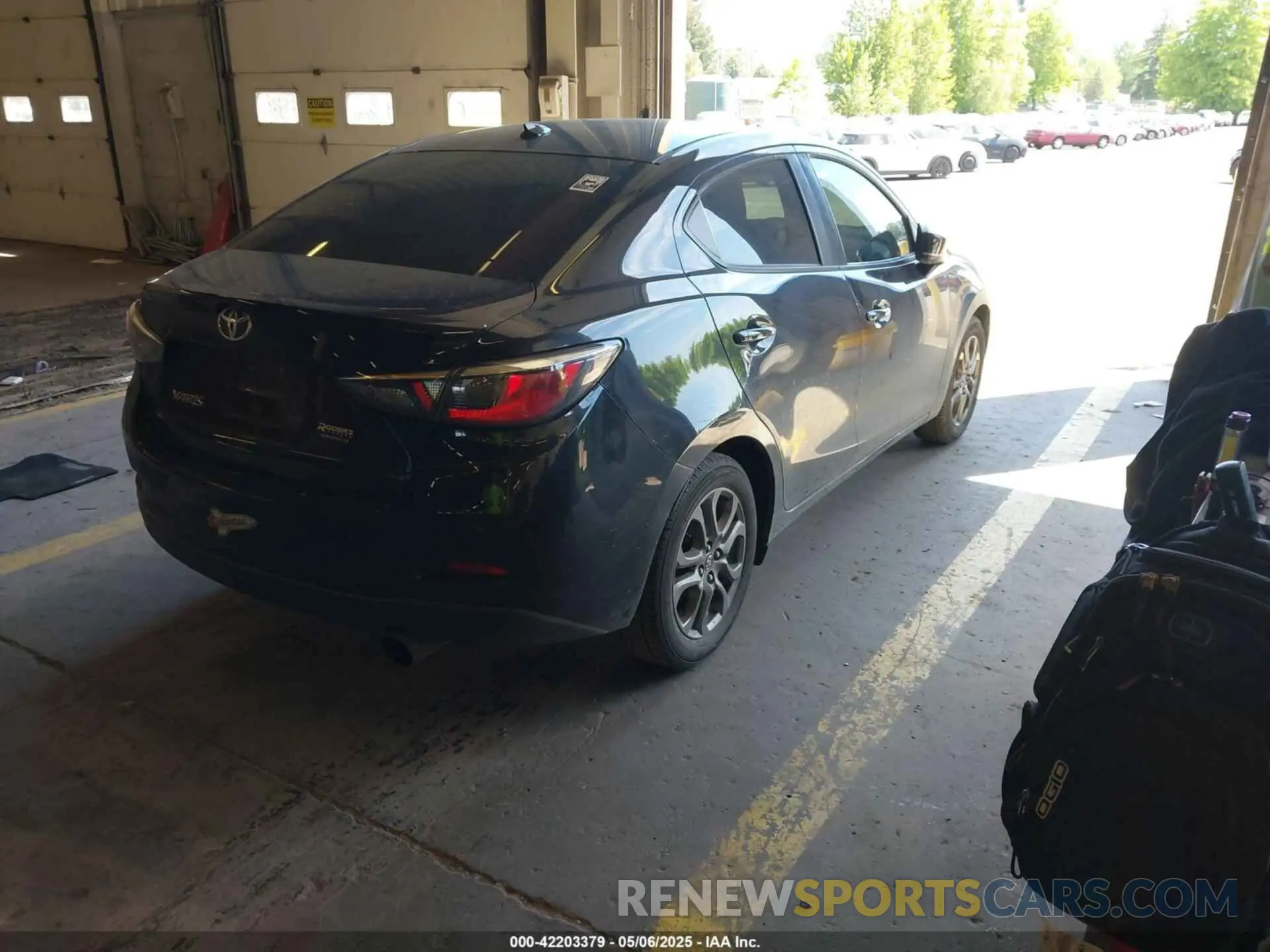 4 Photograph of a damaged car 3MYDLBYV7KY521585 TOYOTA YARIS 2019