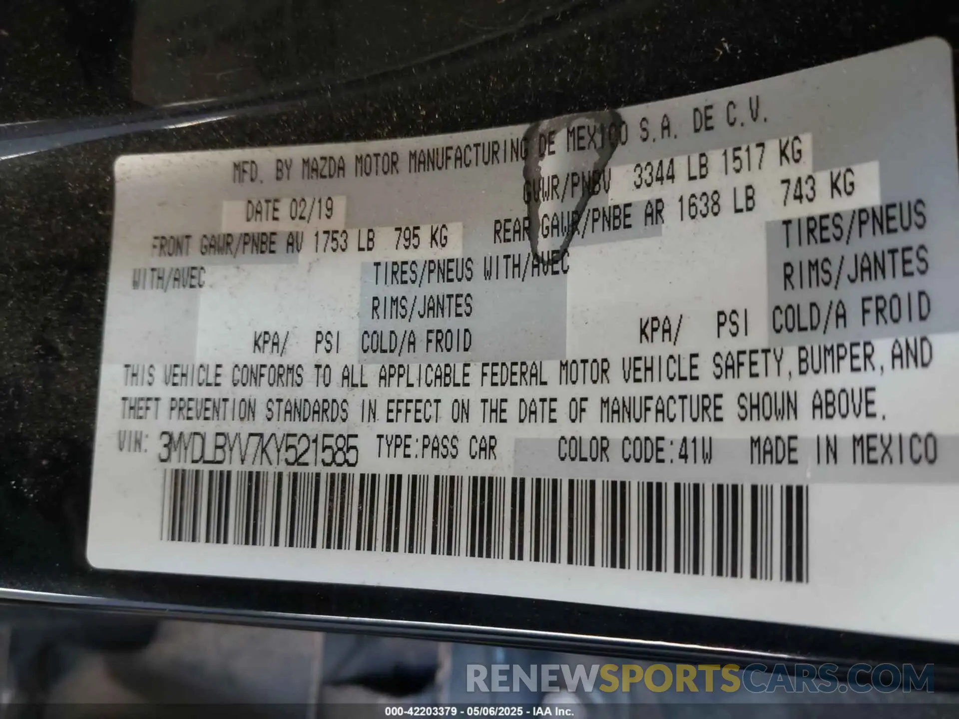 9 Photograph of a damaged car 3MYDLBYV7KY521585 TOYOTA YARIS 2019