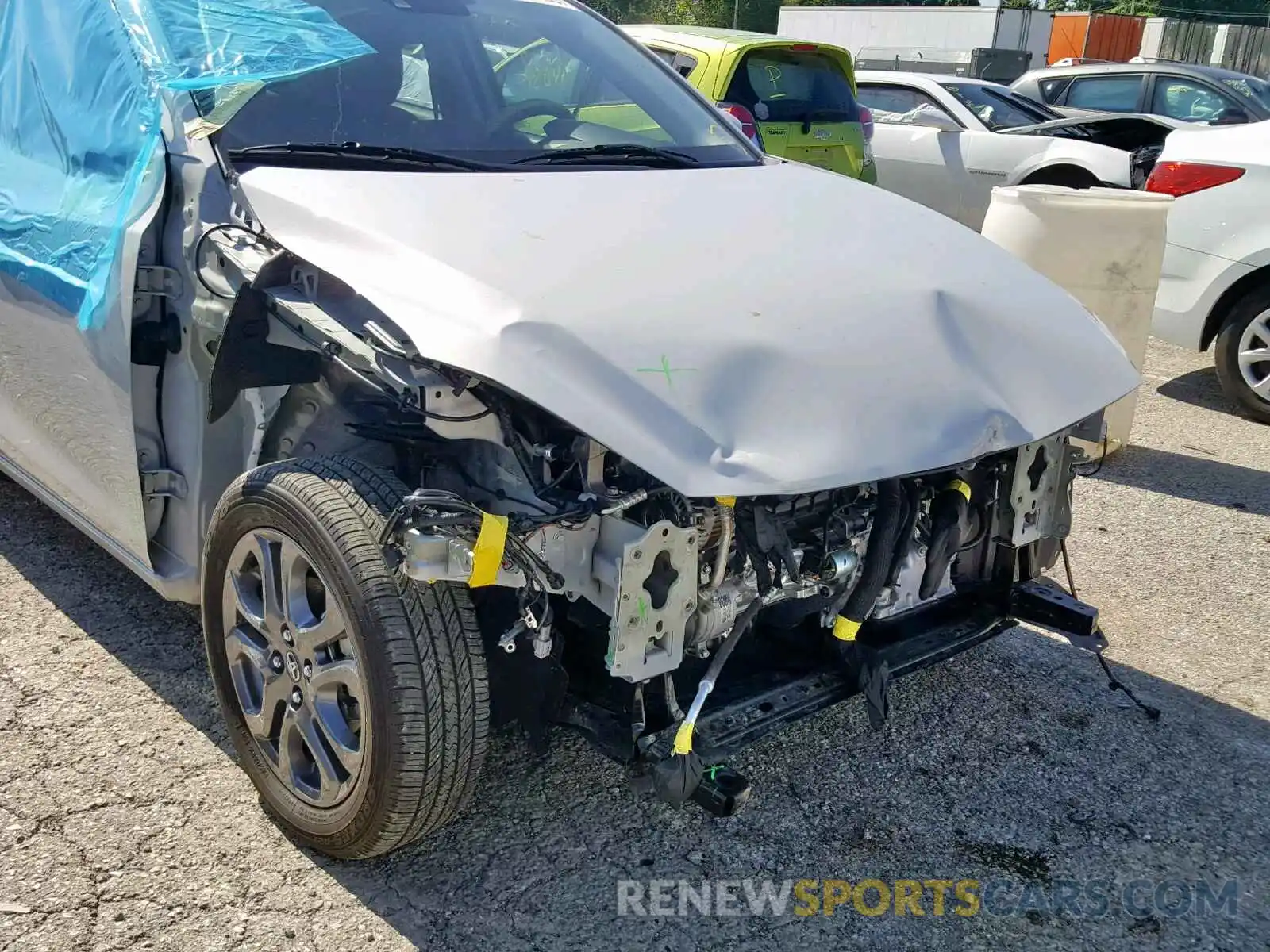 9 Photograph of a damaged car 3MYDLBYV7KY521604 TOYOTA YARIS 2019