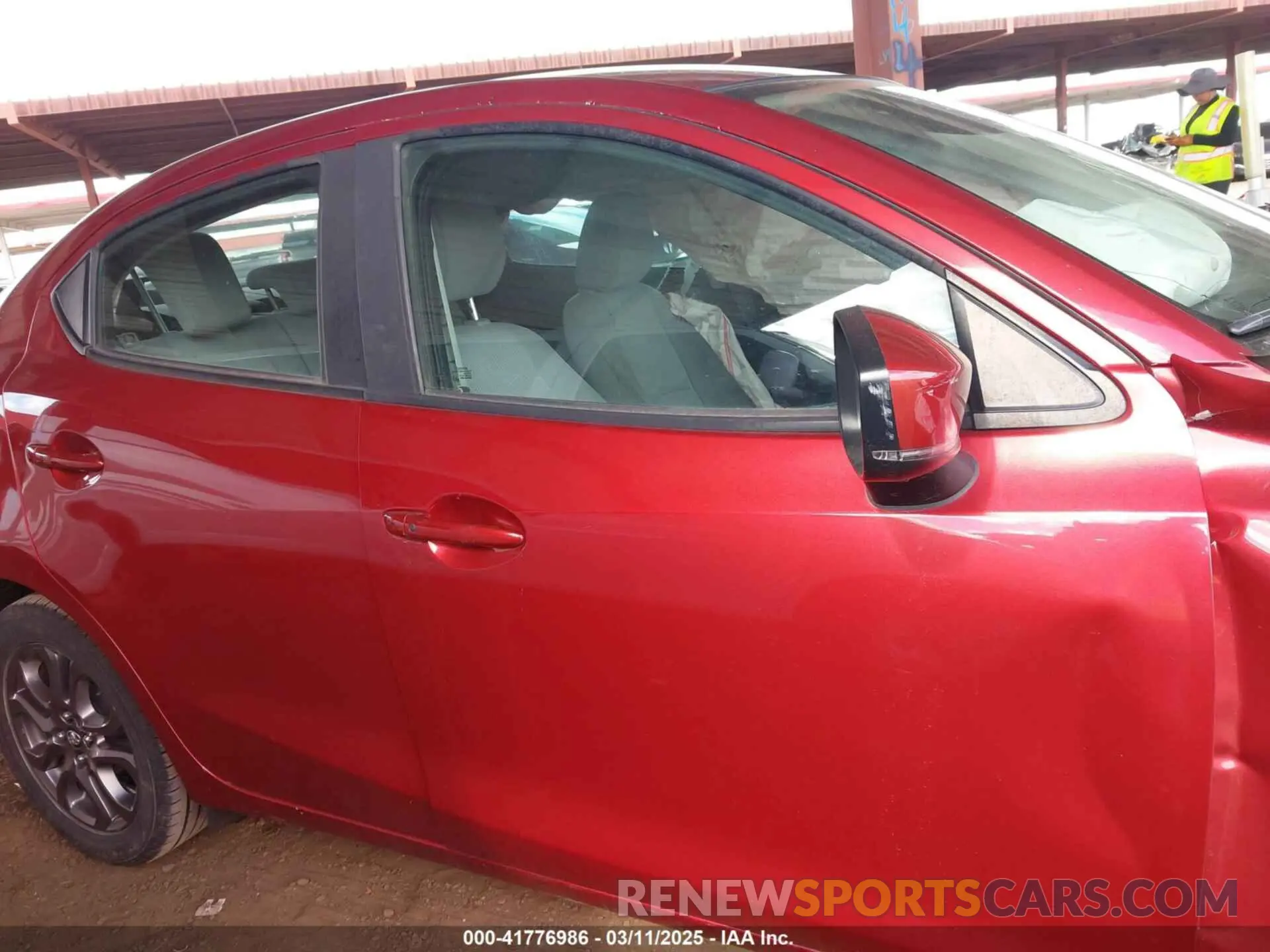13 Photograph of a damaged car 3MYDLBYV7KY523076 TOYOTA YARIS 2019