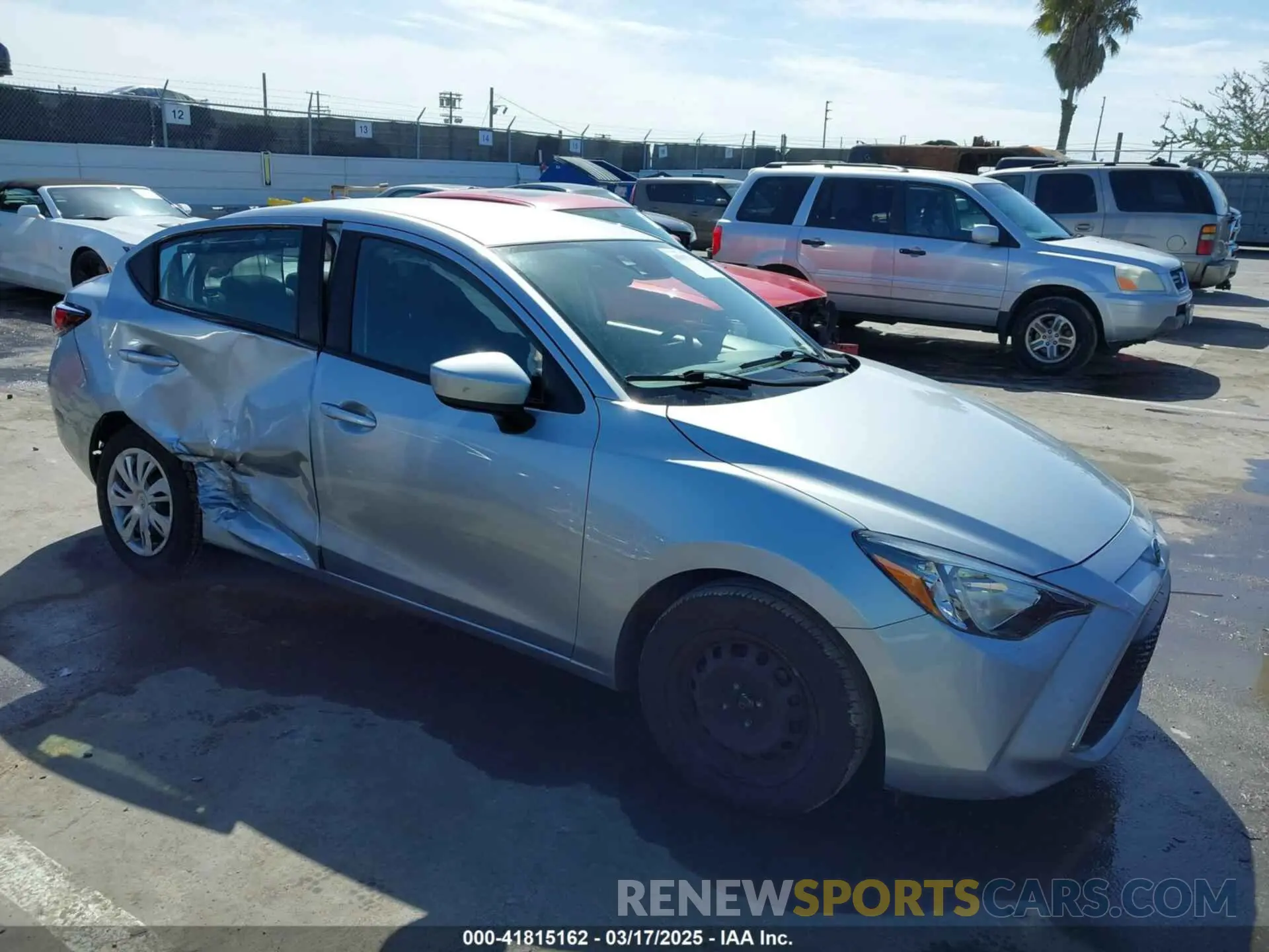 1 Photograph of a damaged car 3MYDLBYV7KY525880 TOYOTA YARIS 2019