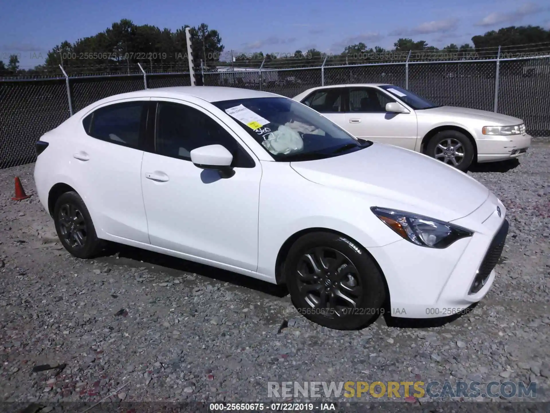 1 Photograph of a damaged car 3MYDLBYV8KY501684 TOYOTA YARIS 2019