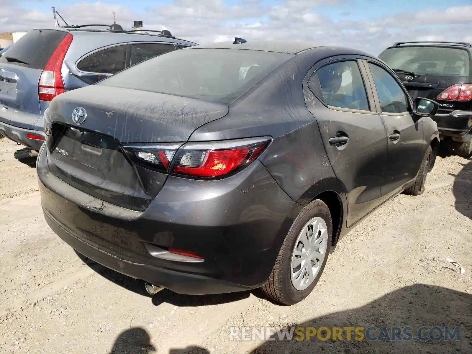 4 Photograph of a damaged car 3MYDLBYV8KY506562 TOYOTA YARIS 2019