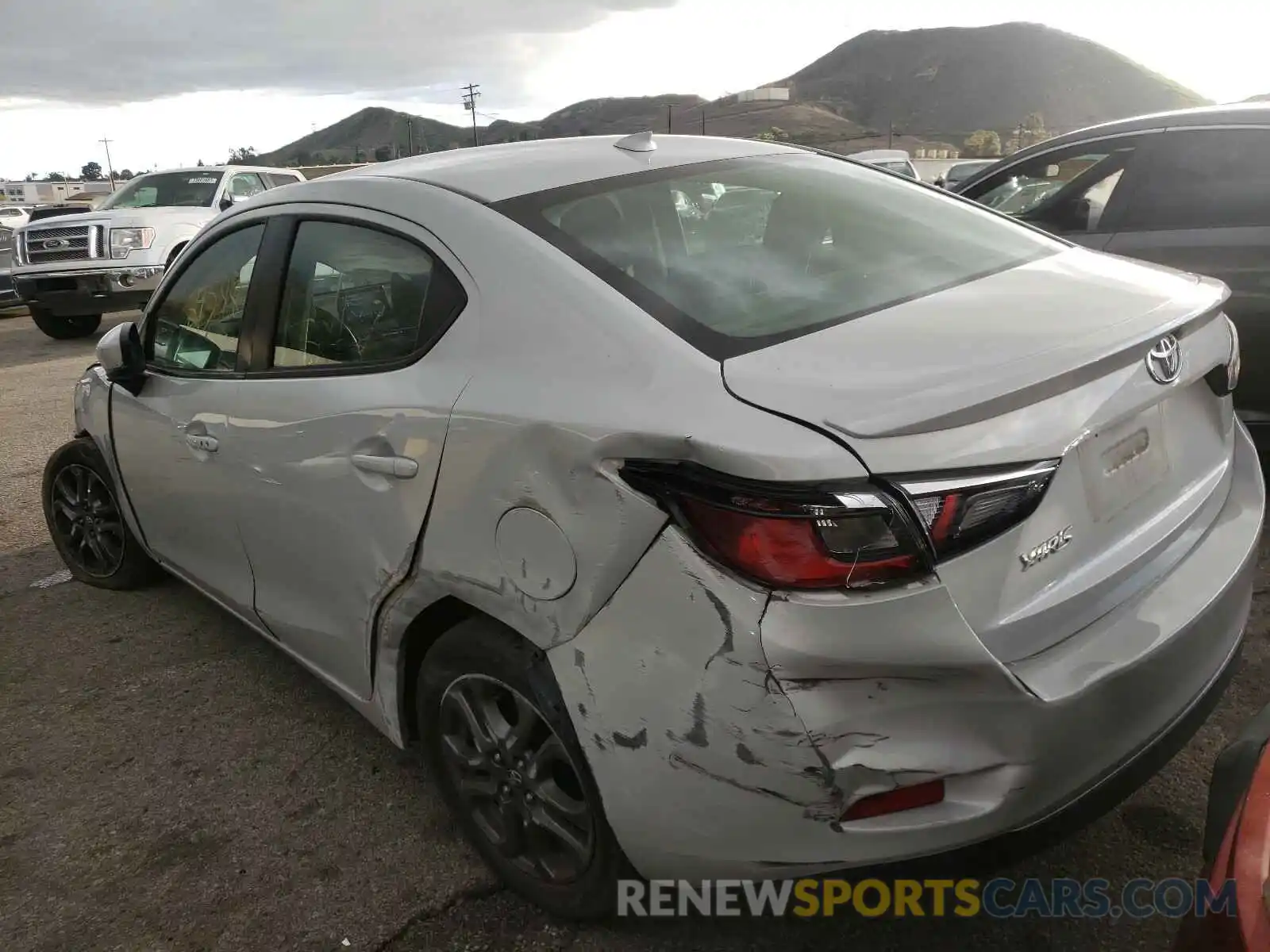 3 Photograph of a damaged car 3MYDLBYV8KY514628 TOYOTA YARIS 2019