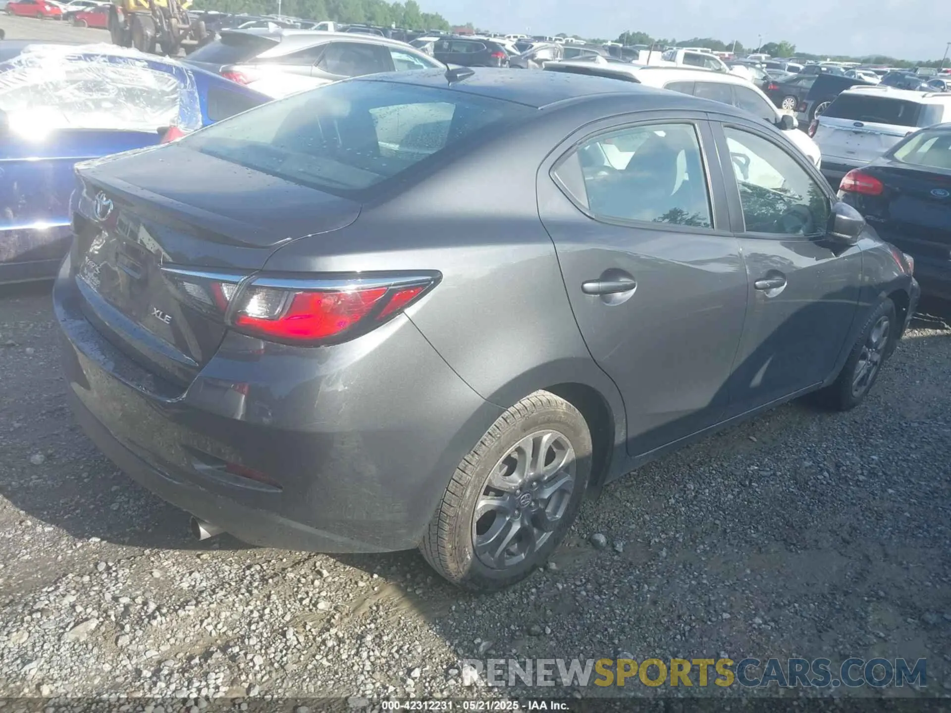 4 Photograph of a damaged car 3MYDLBYV8KY515505 TOYOTA YARIS 2019