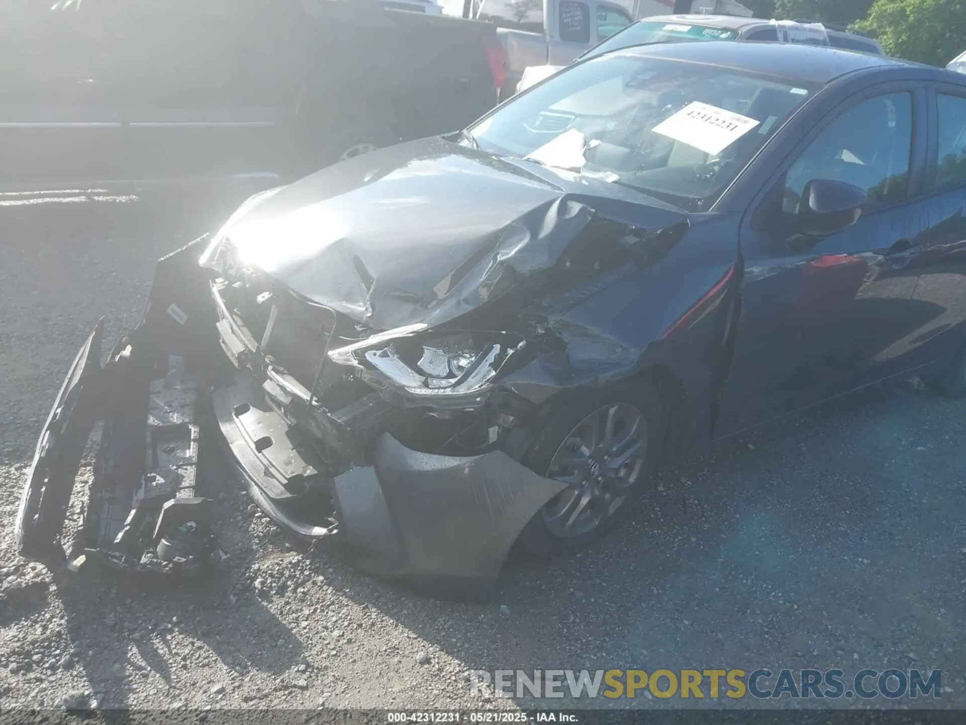 6 Photograph of a damaged car 3MYDLBYV8KY515505 TOYOTA YARIS 2019