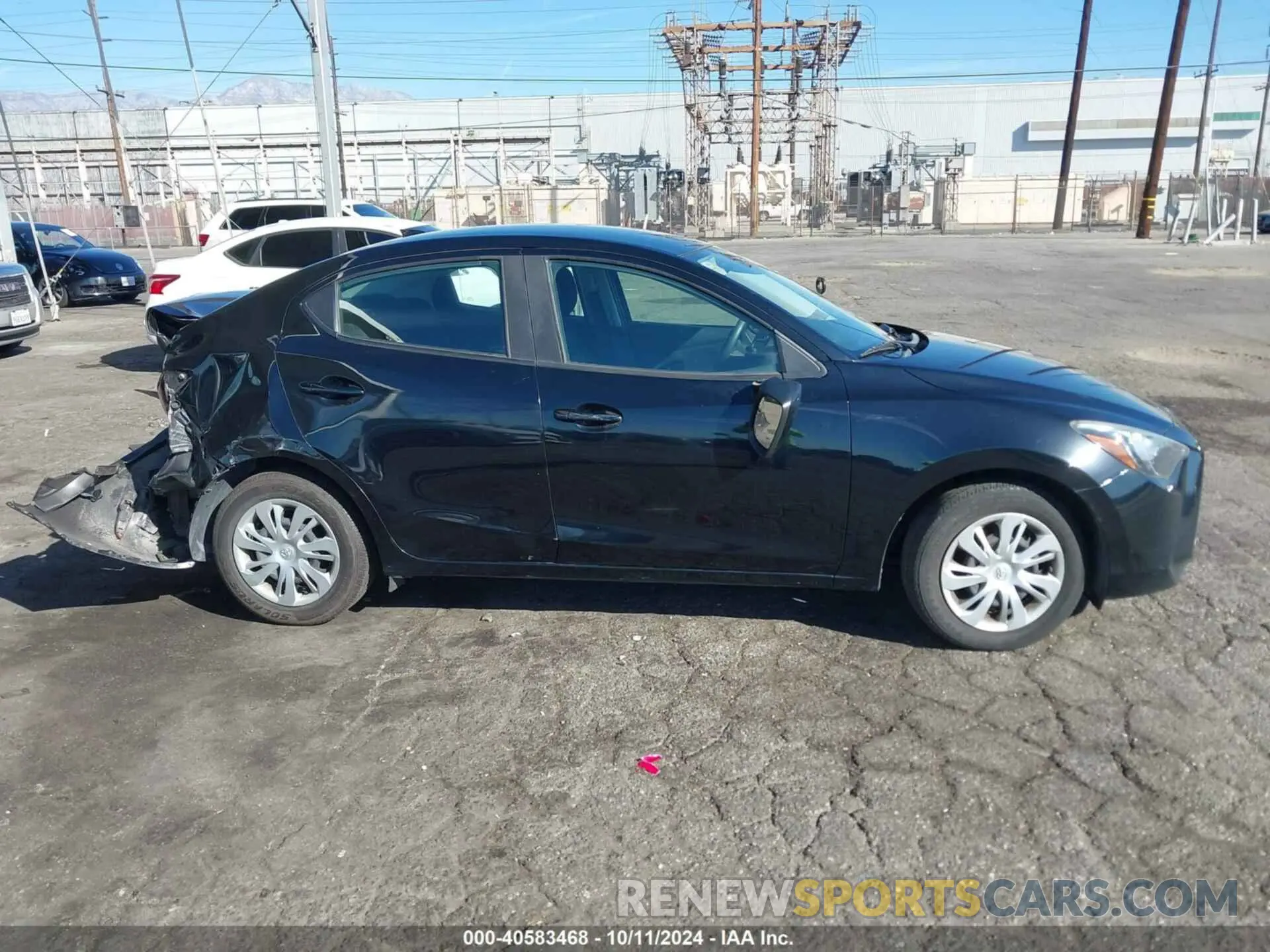 13 Photograph of a damaged car 3MYDLBYV8KY517822 TOYOTA YARIS 2019
