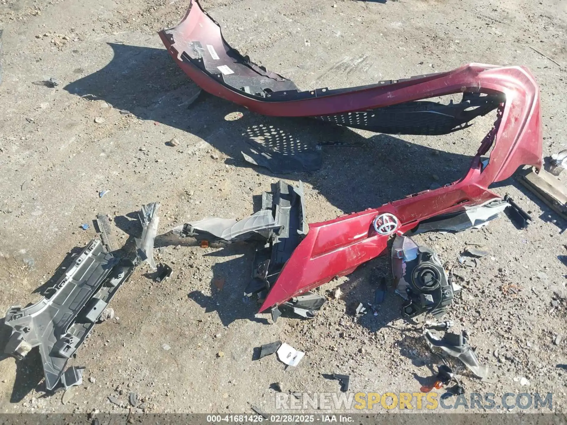 12 Photograph of a damaged car 3MYDLBYV9KY502584 TOYOTA YARIS 2019